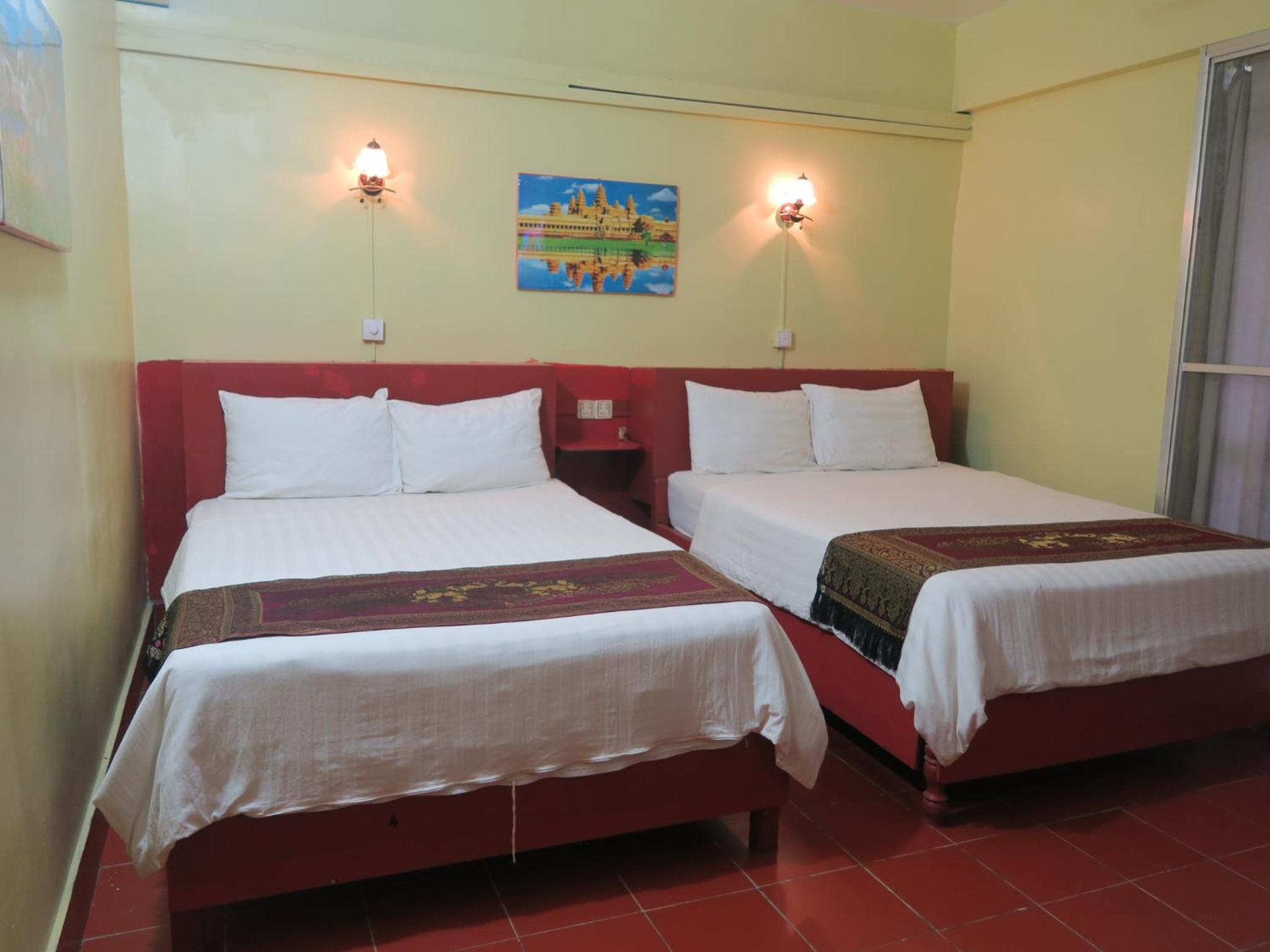 Standard Quadruple Room with Balcony photo 2