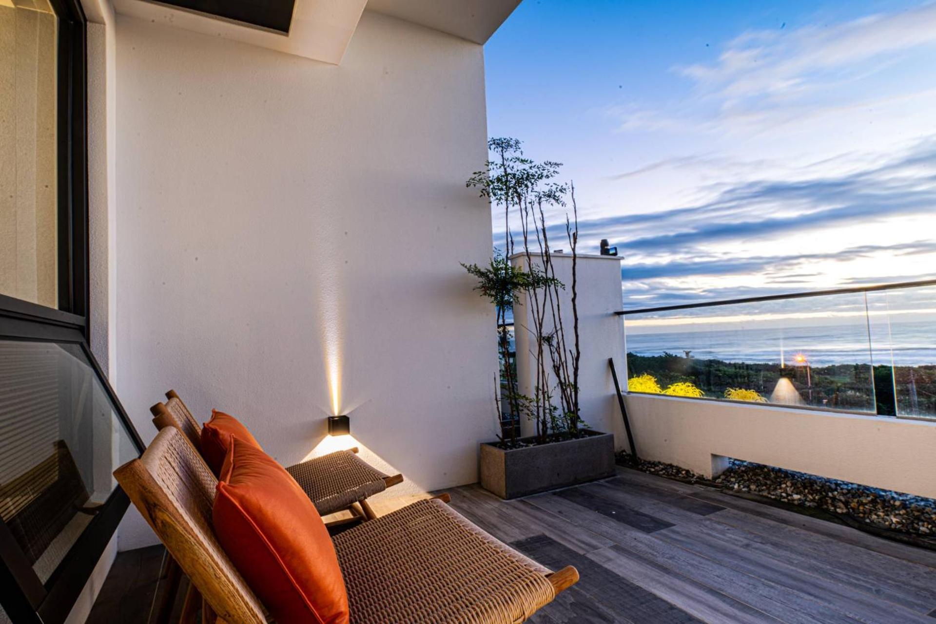 Quadruple Room with Sea View - Photo 2