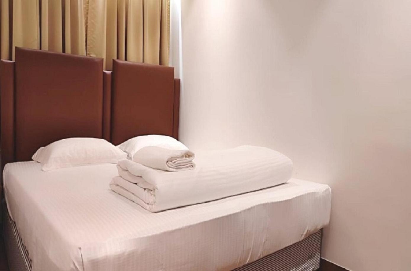 Budget Double Room photo 3