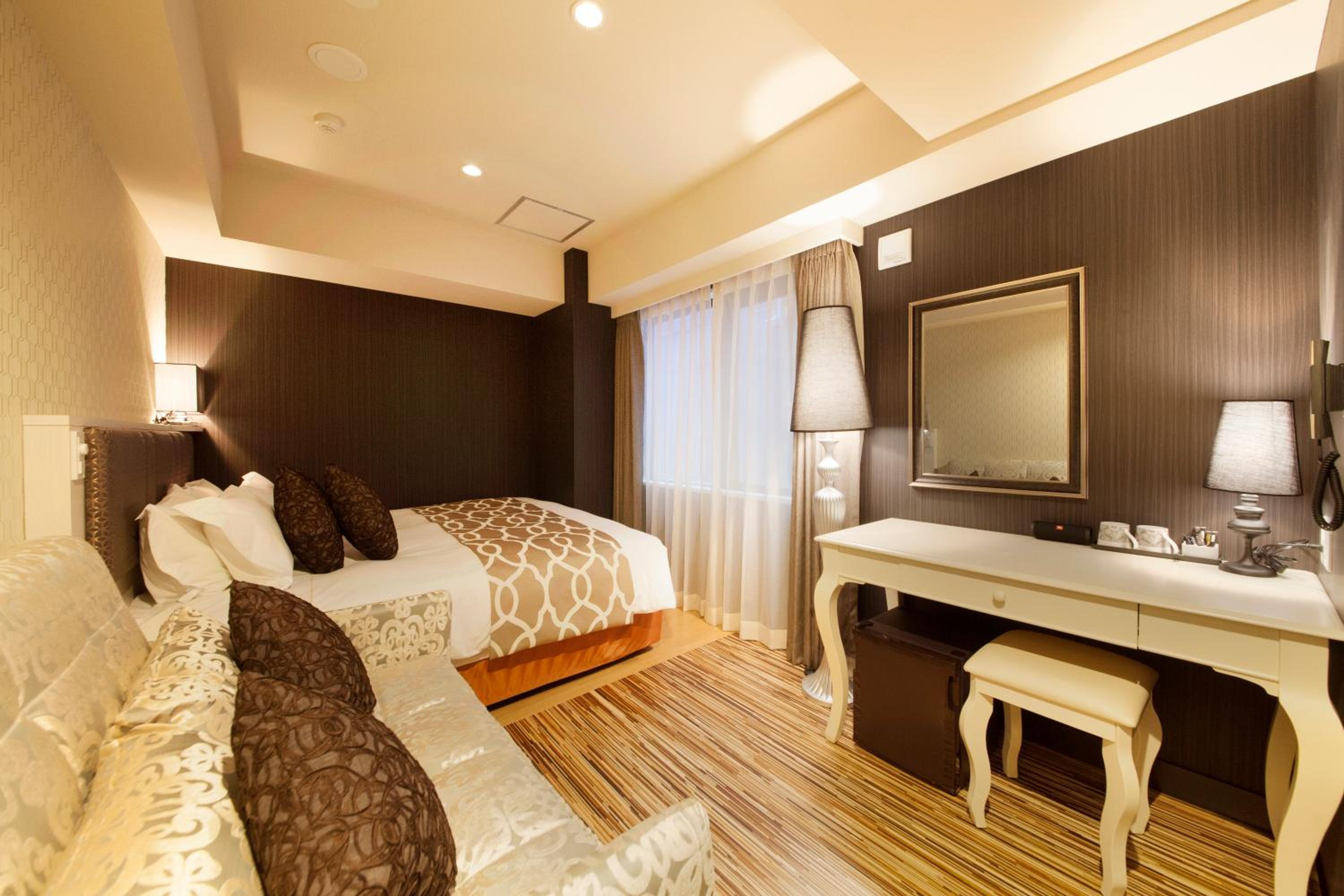 Moderate King Room-Non-Smoking-Annex