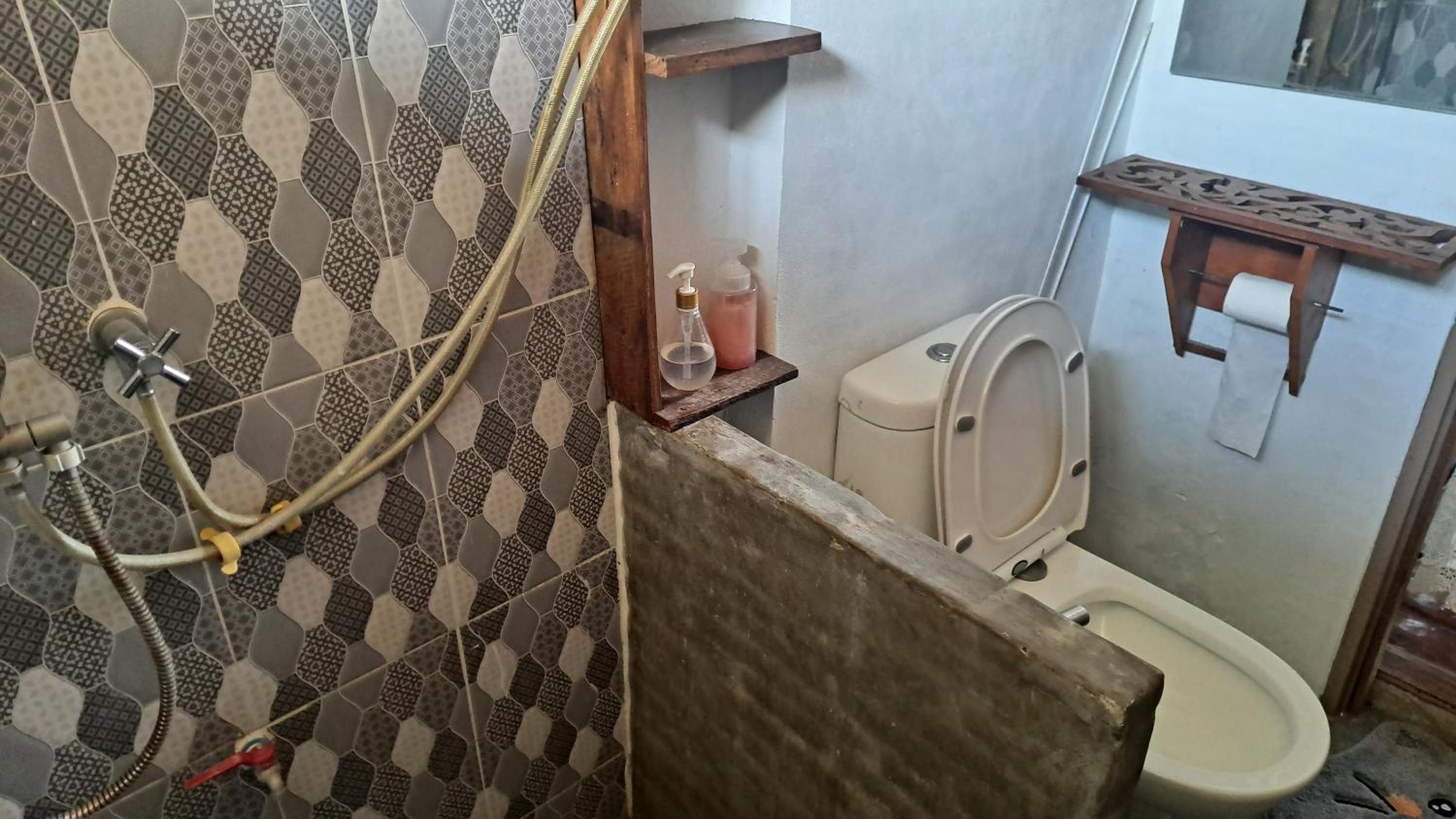 Queen Room photo 2