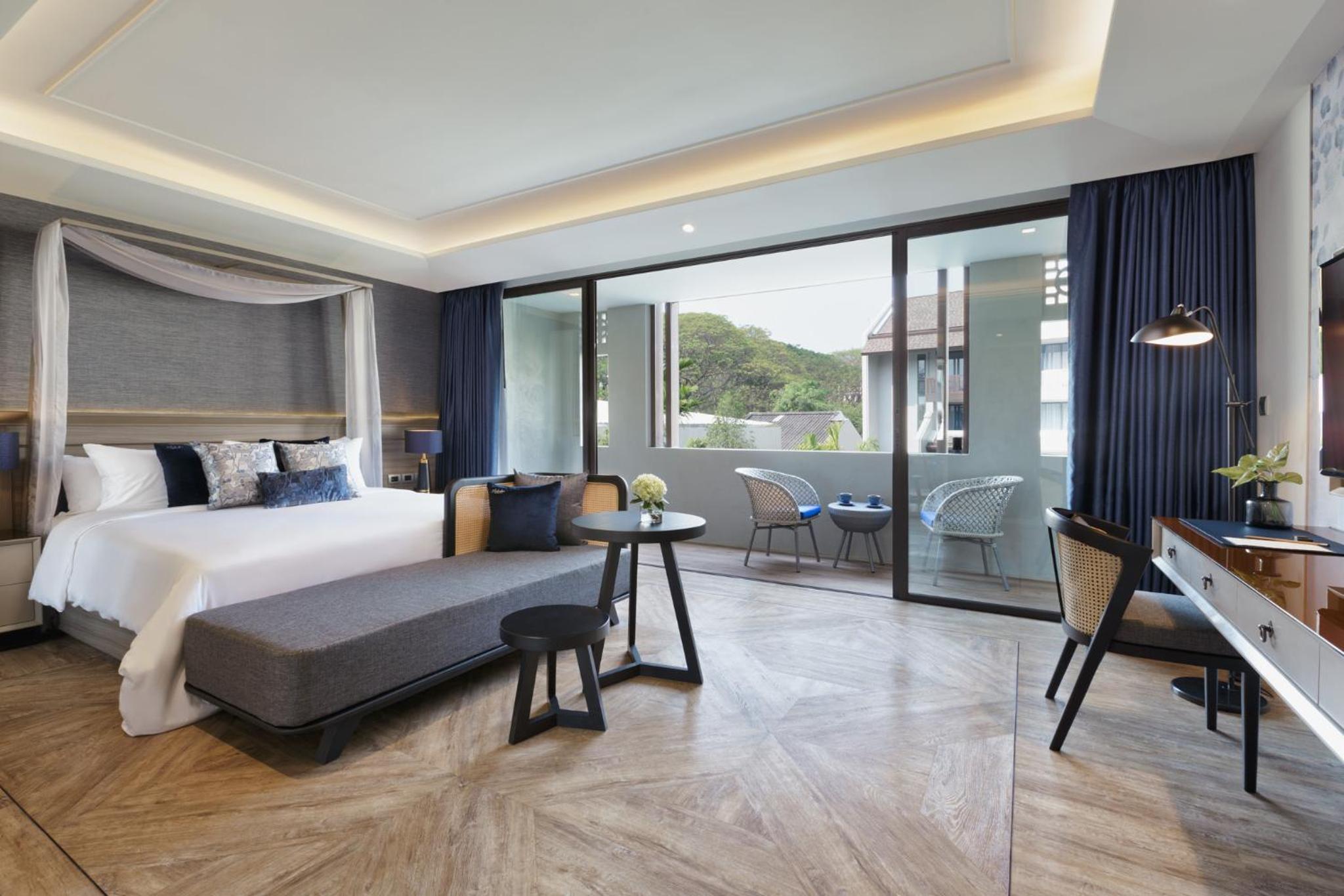 Superior King Room
