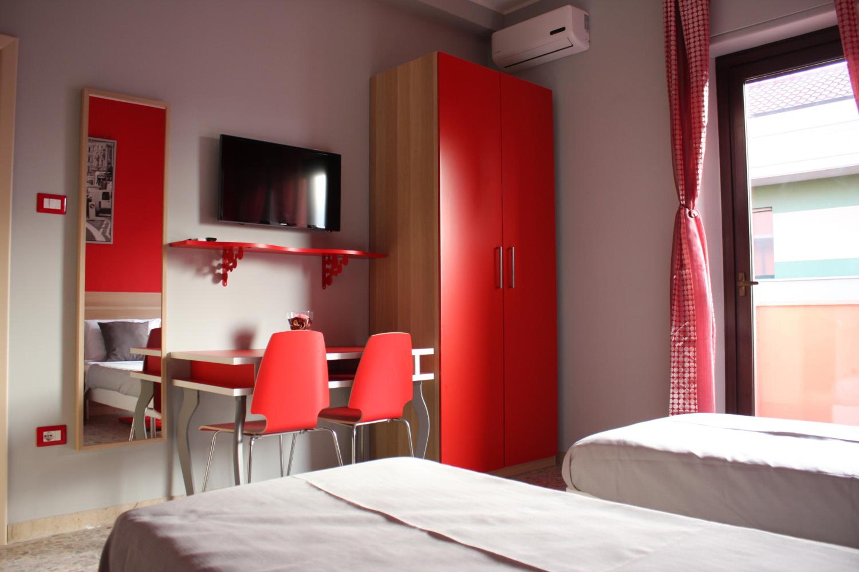 Twin Room with Private Bathroom