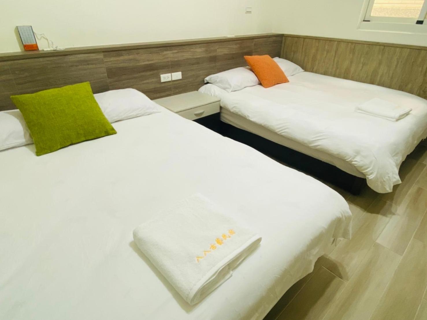 Quadruple Room with Private Bathroom photo 3
