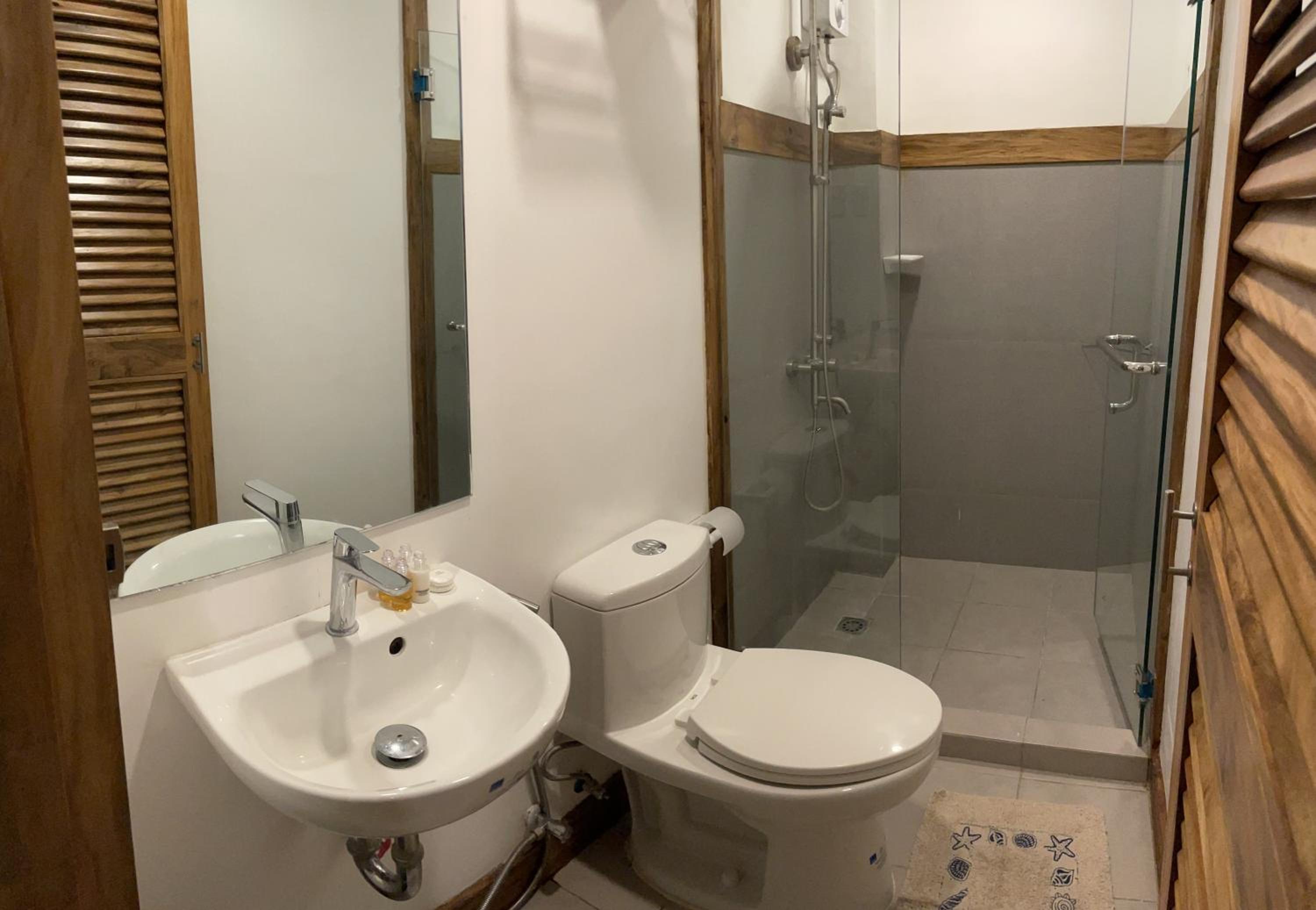 Twin Room - Photo 3