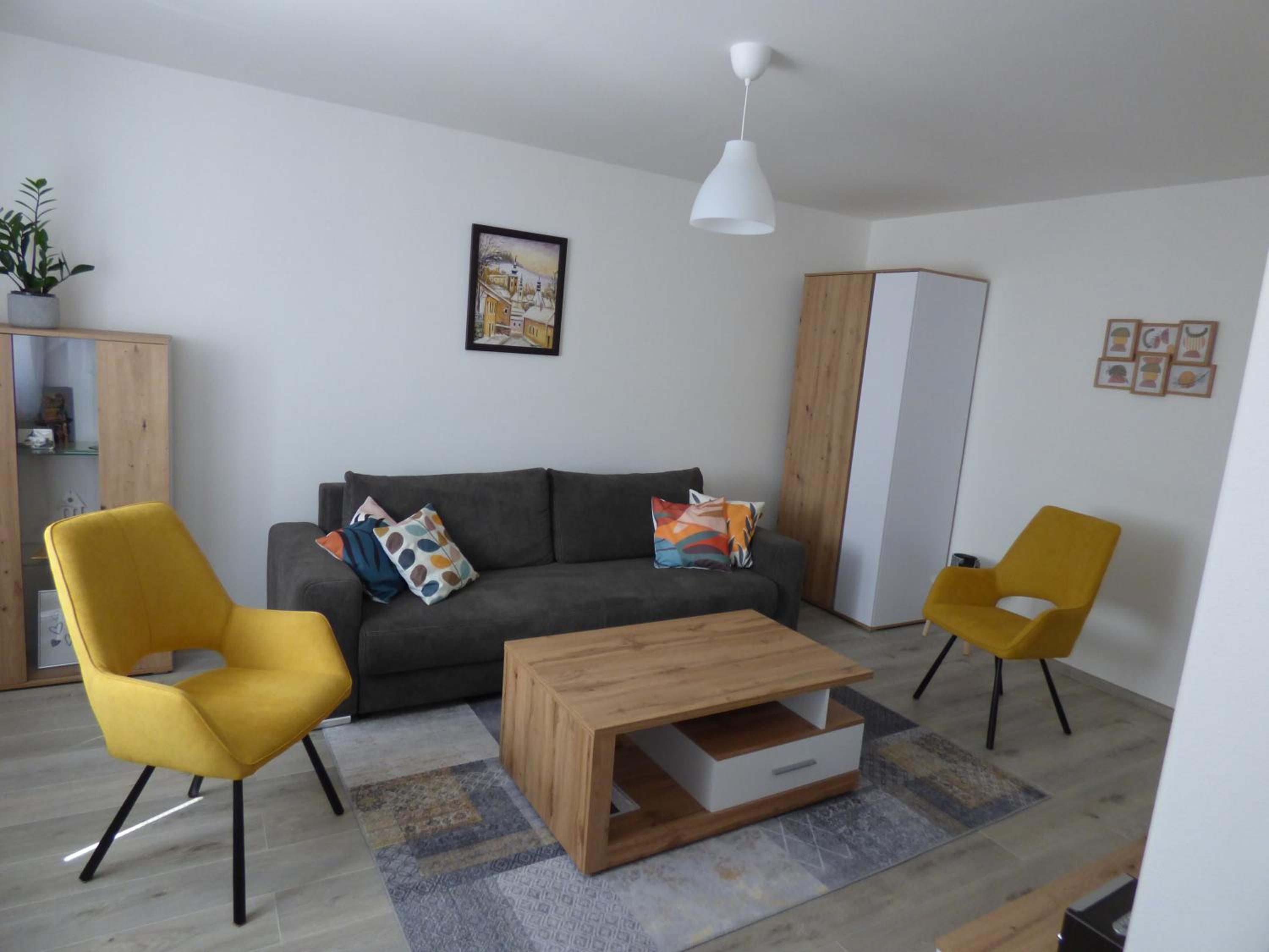 One-Bedroom Apartment - Photo 8