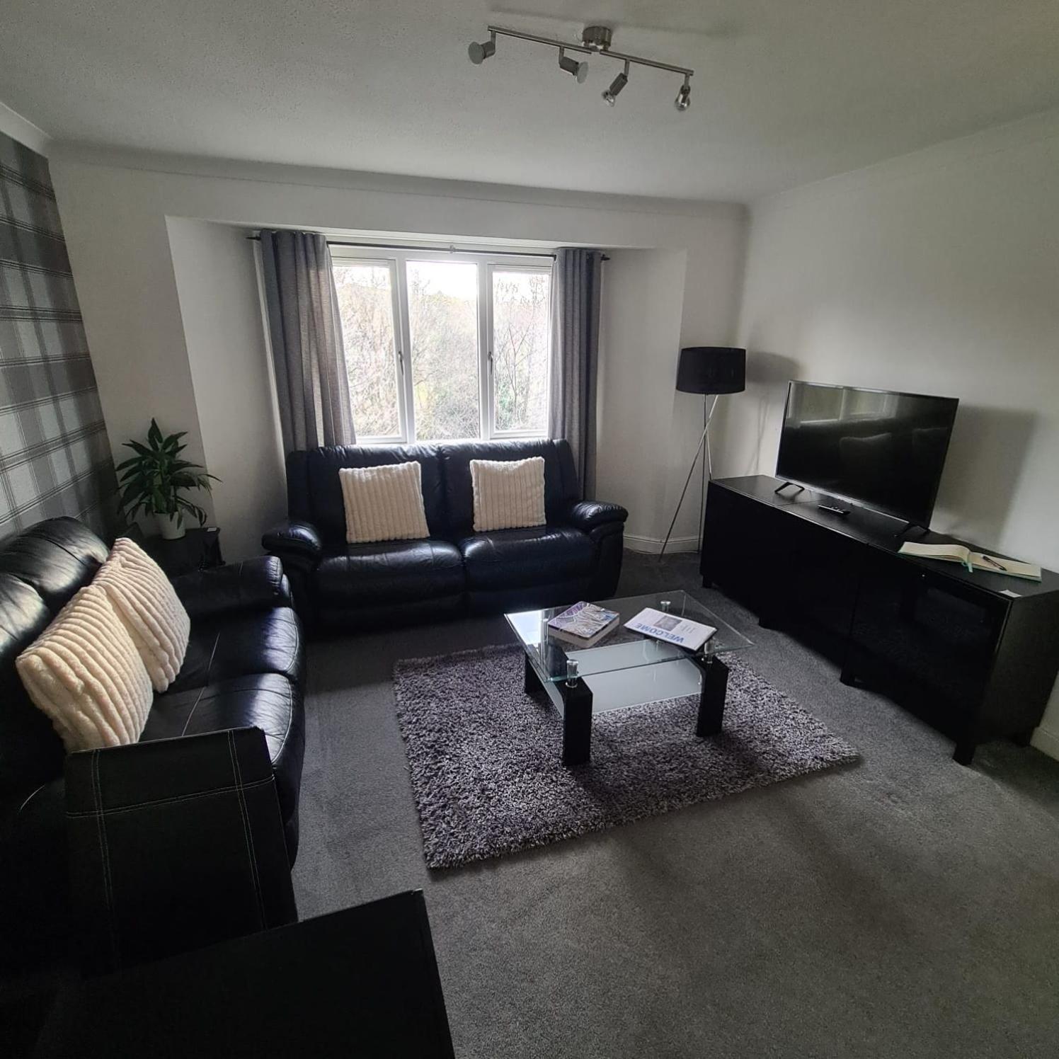Two-Bedroom Apartment - Photo 27