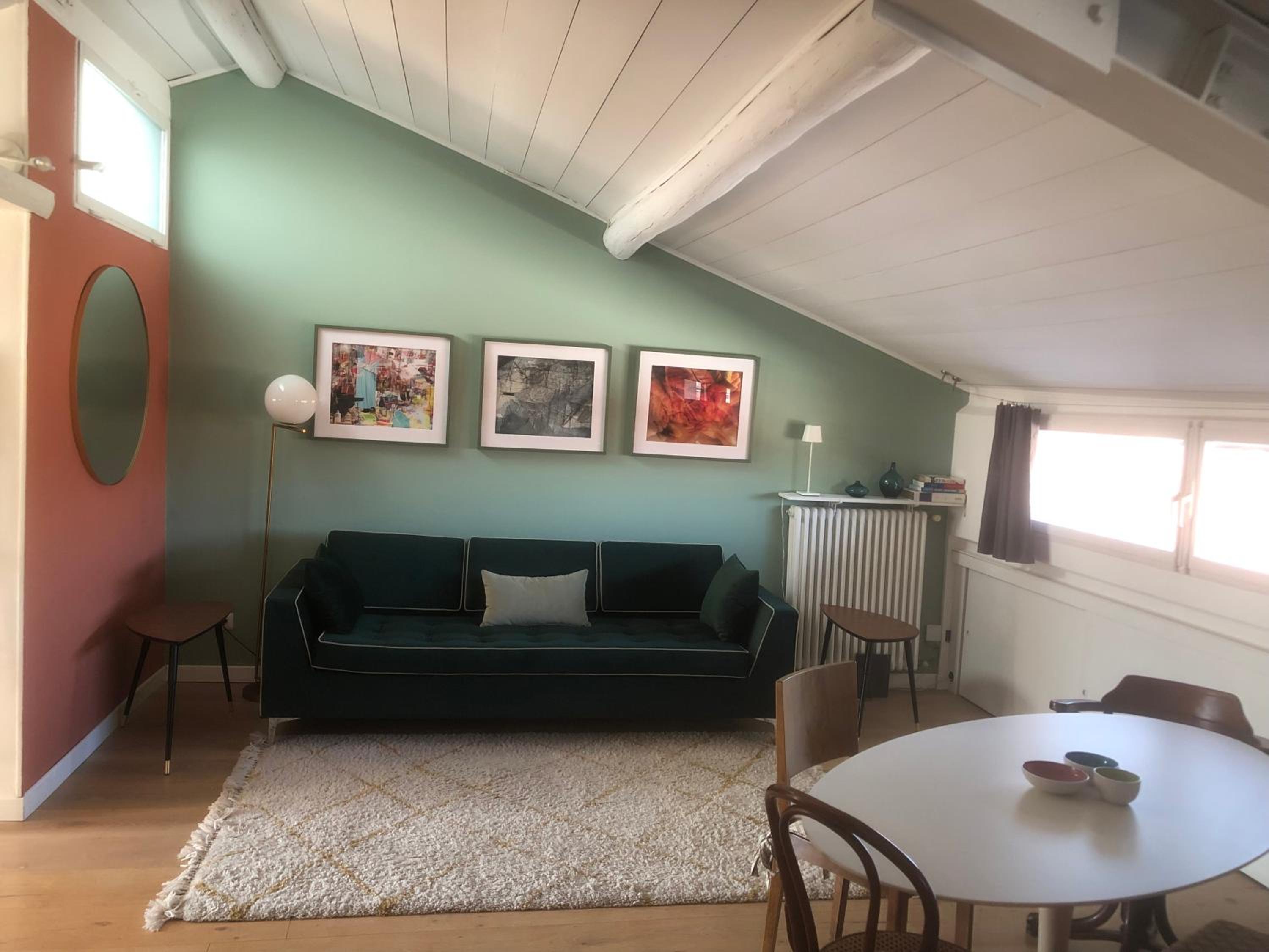 One-Bedroom Apartment