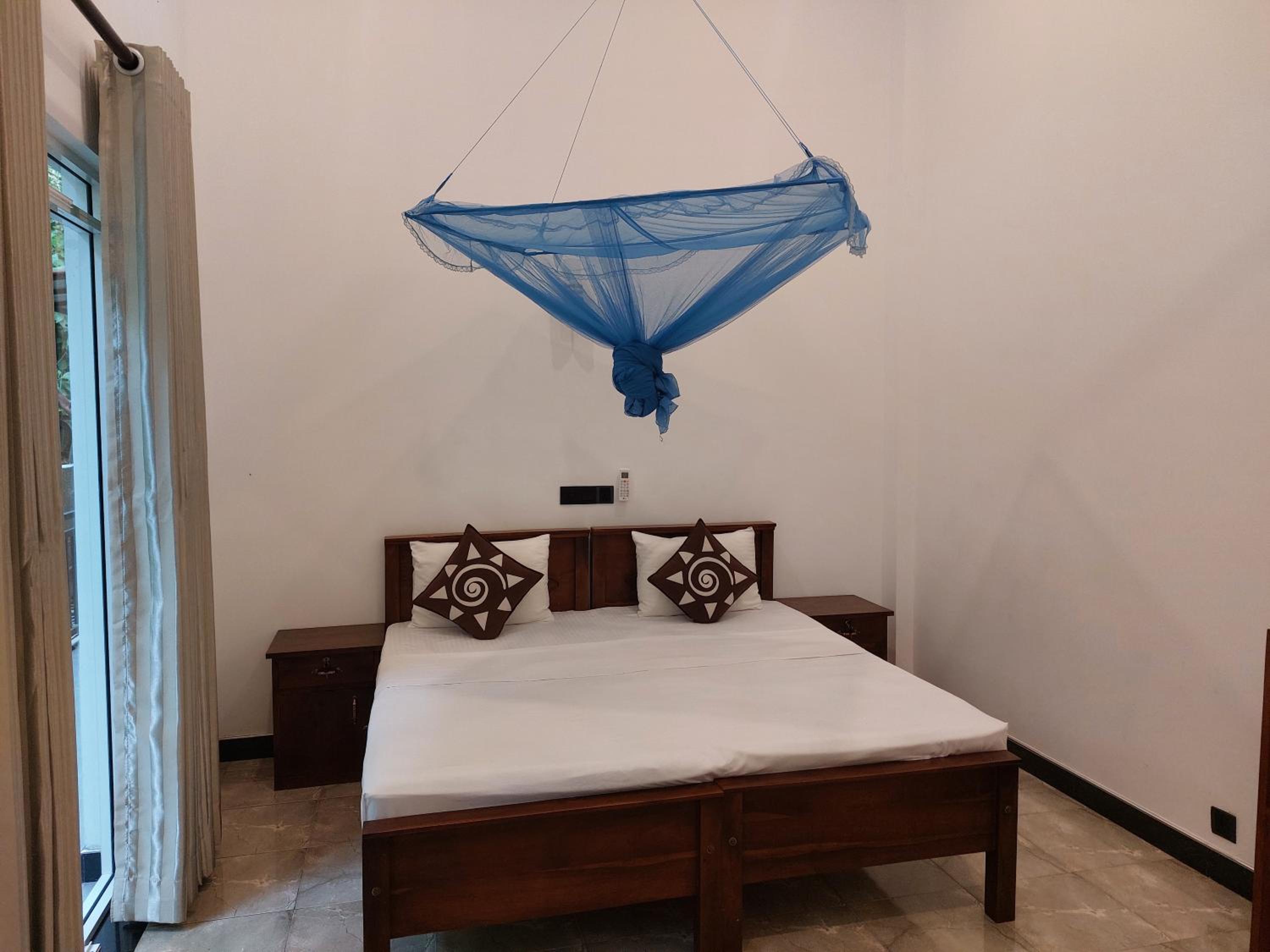 Budget Double Or Twin Room photo 3