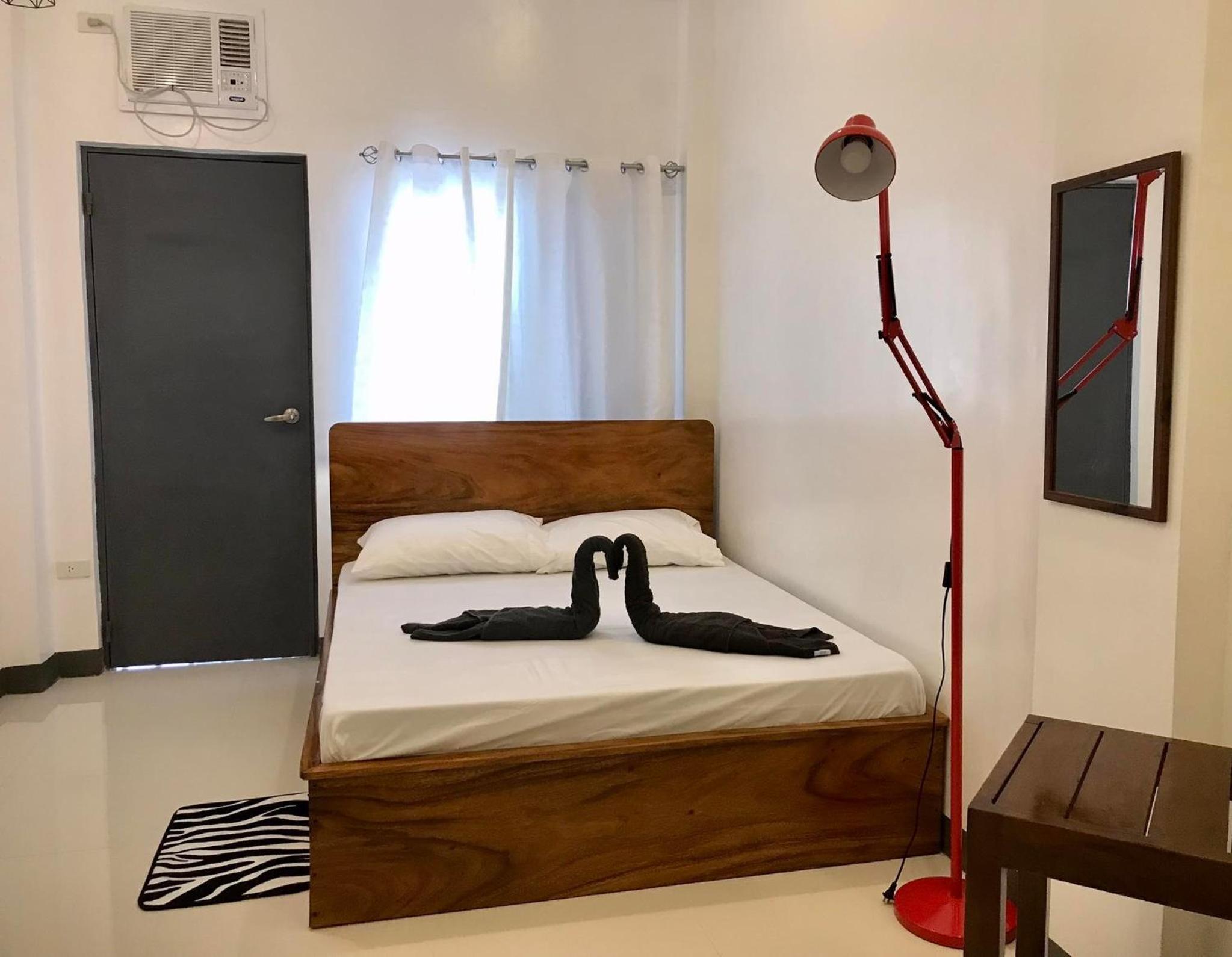 Standard Queen Room photo 3