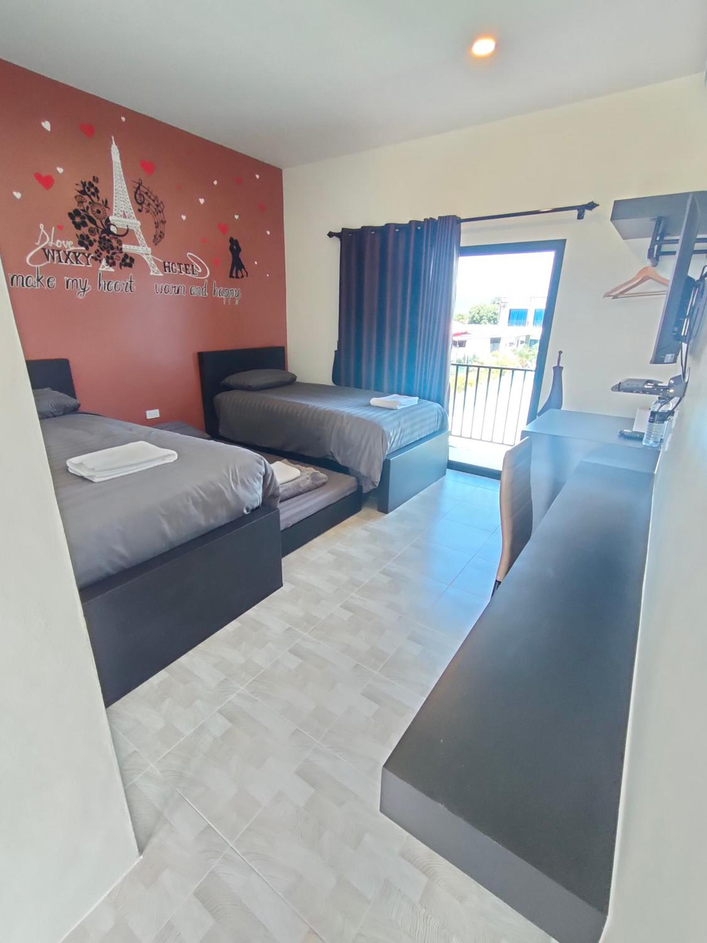 Classic Triple Room - Photo 1