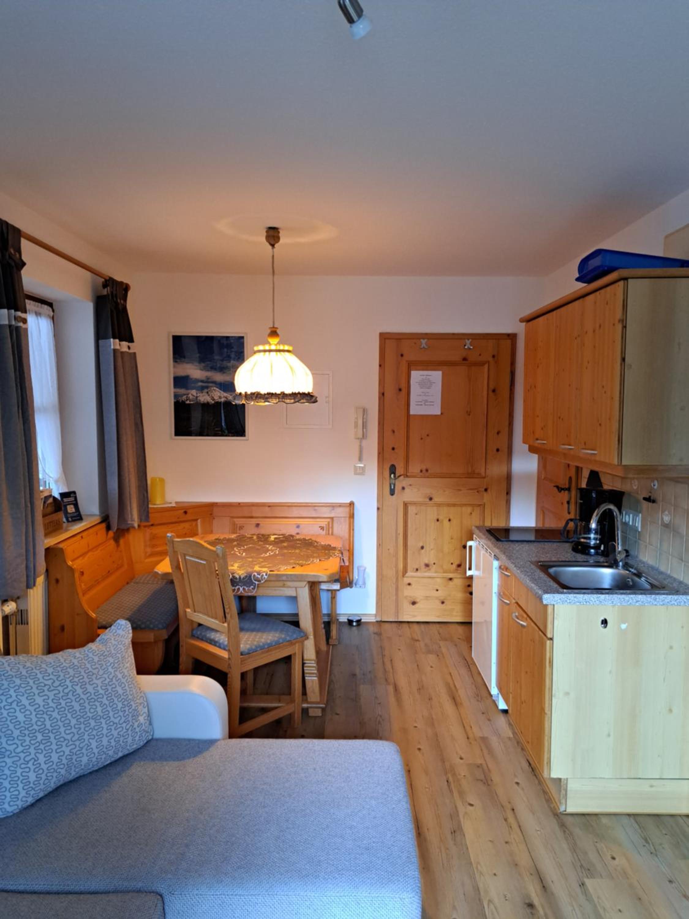 Apartment with Mountain View photo 2