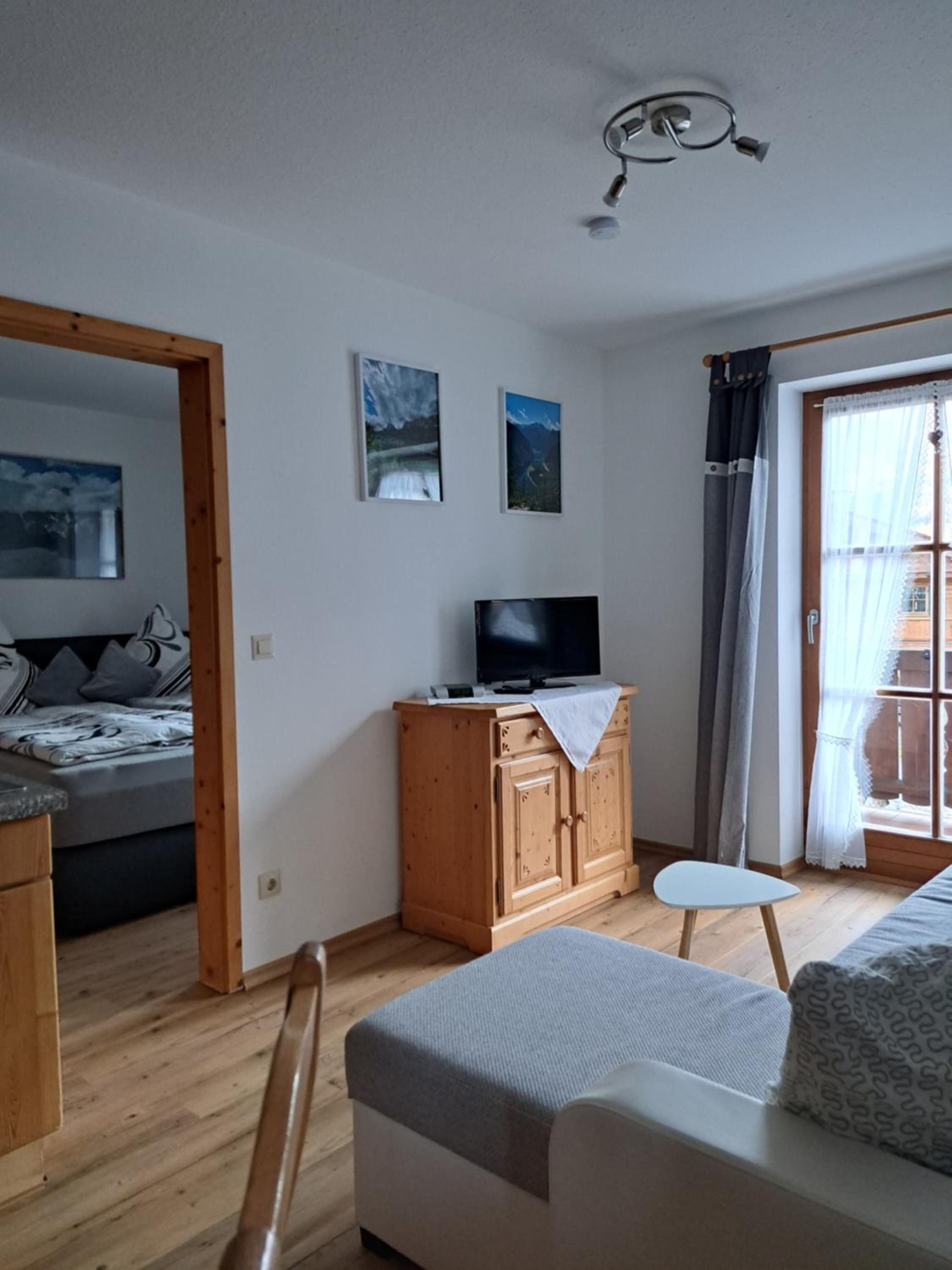 Apartment with Mountain View photo 3