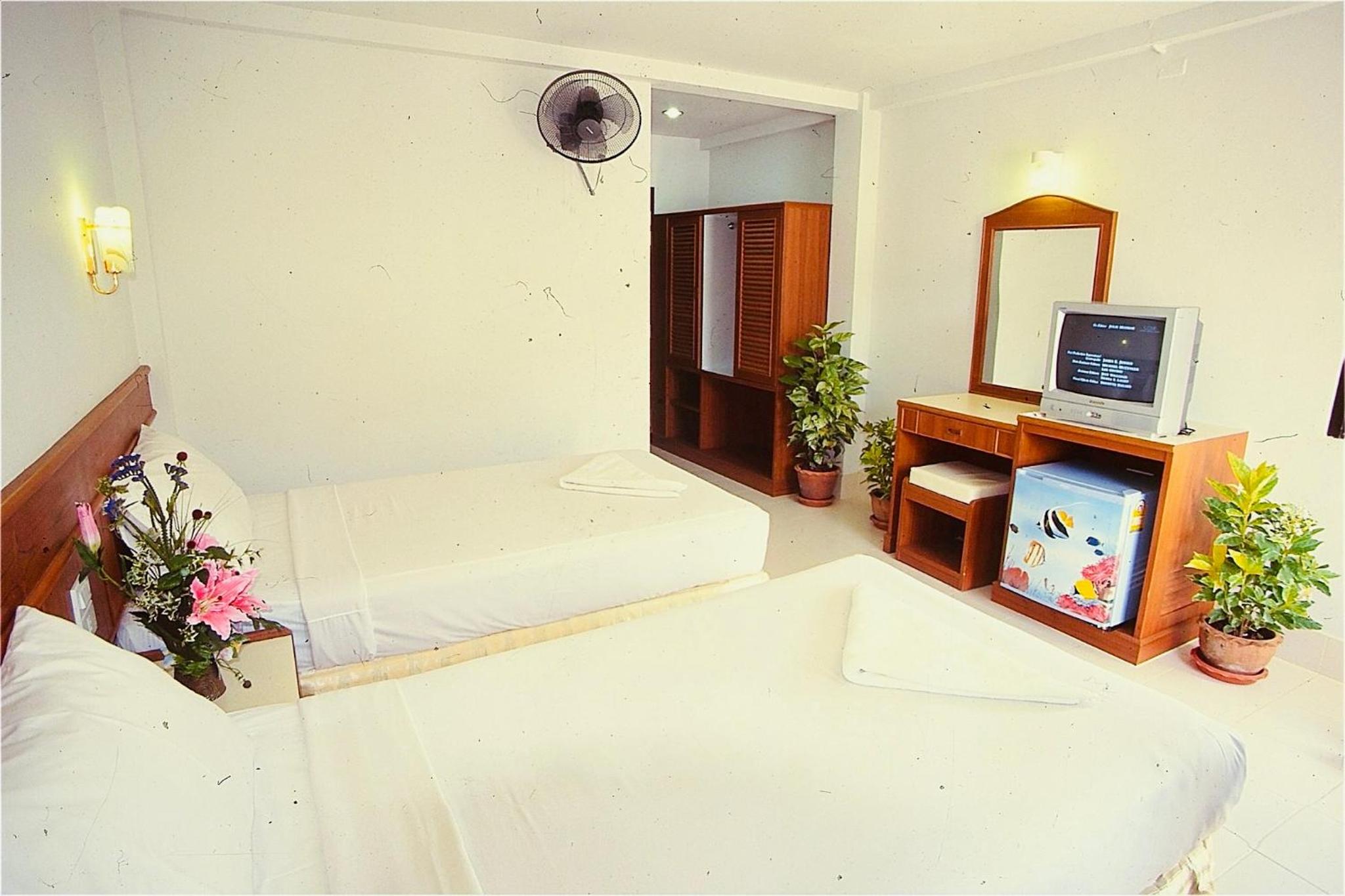 Standard Twin Room photo 3