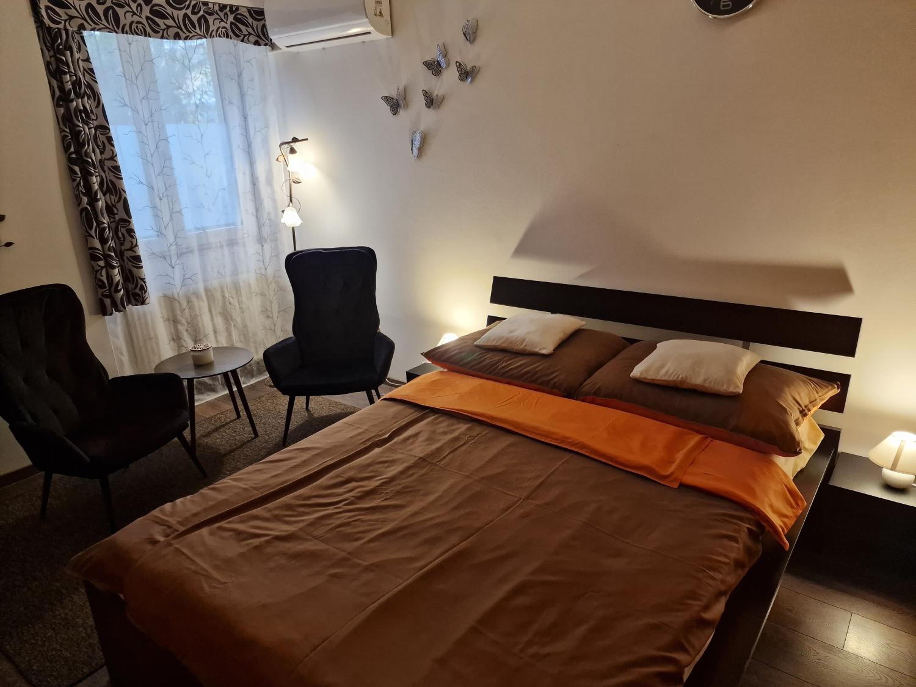 Apartment photo 1