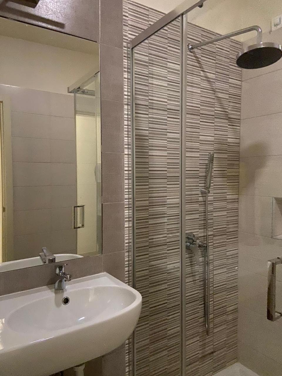 Superior Double or Twin Room - Photo 6