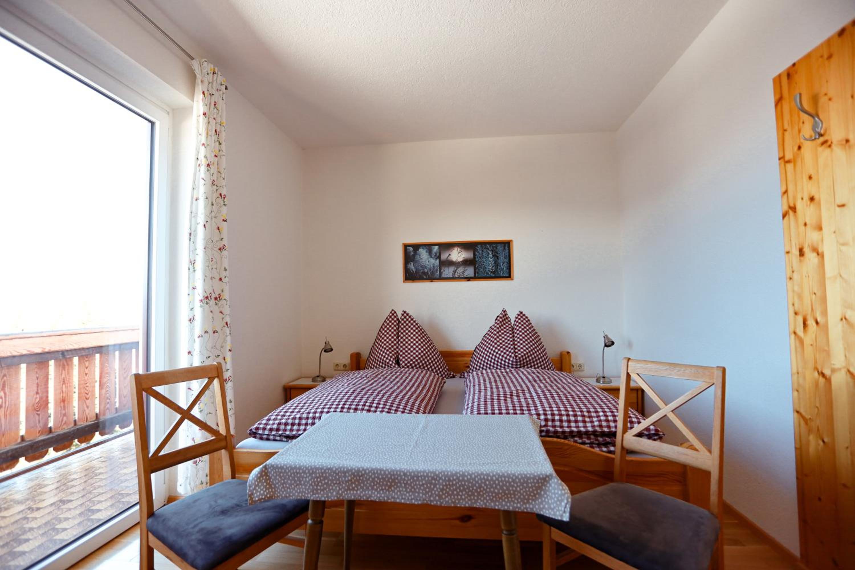 Comfort Two-Bedroom Apartment with Balcony photo 2
