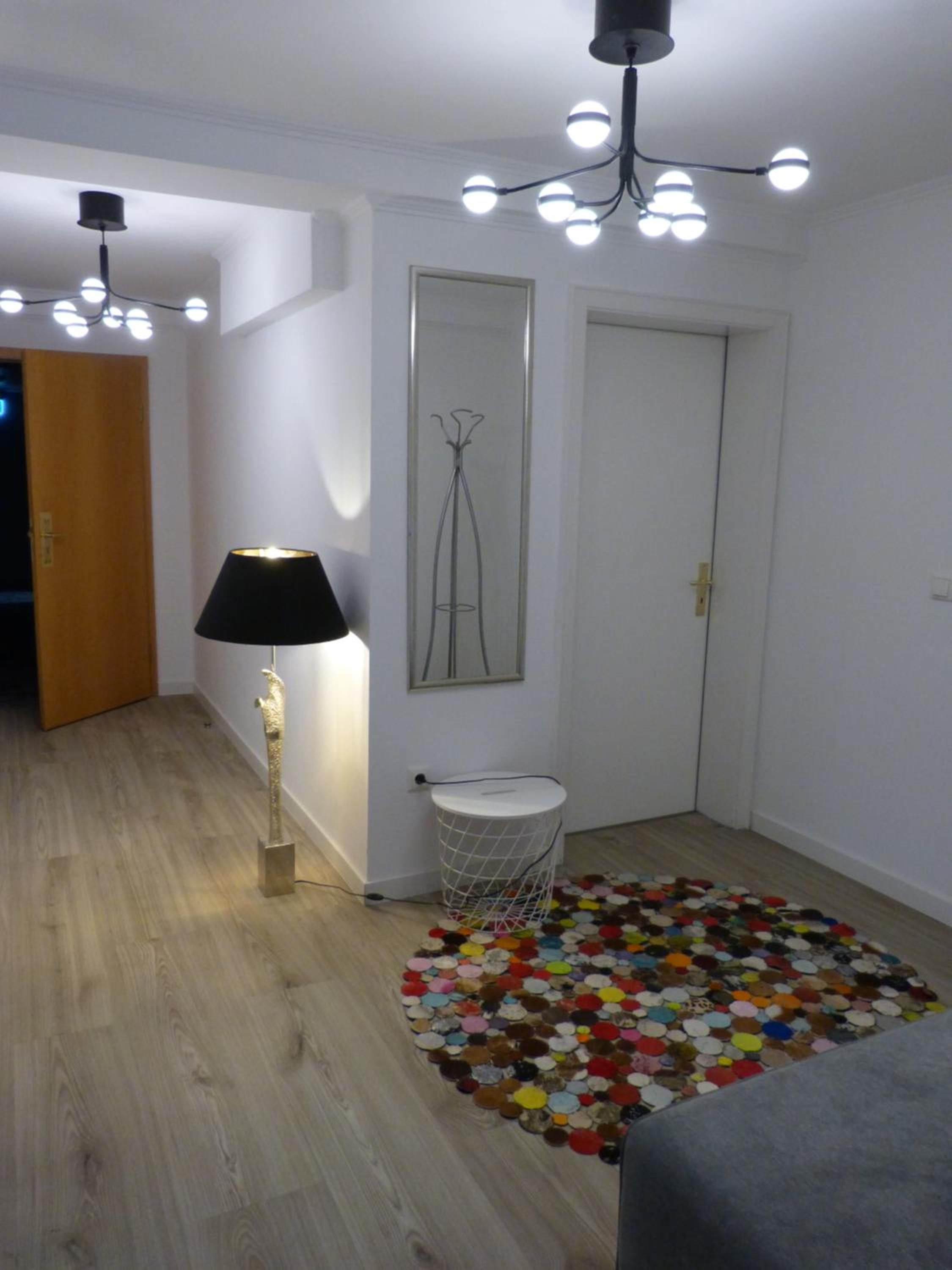 Family Room - Photo 10