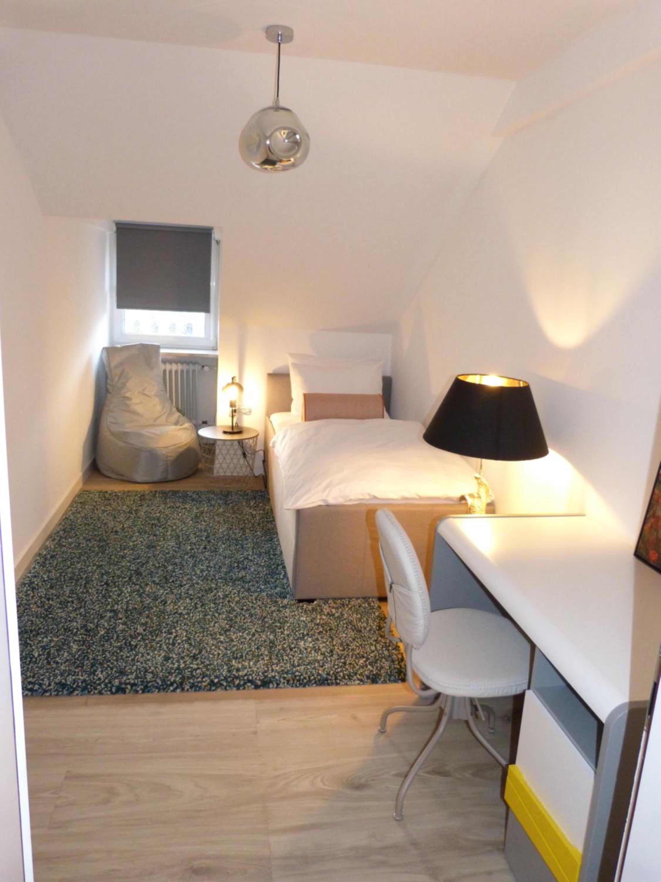Family Room - Photo 11
