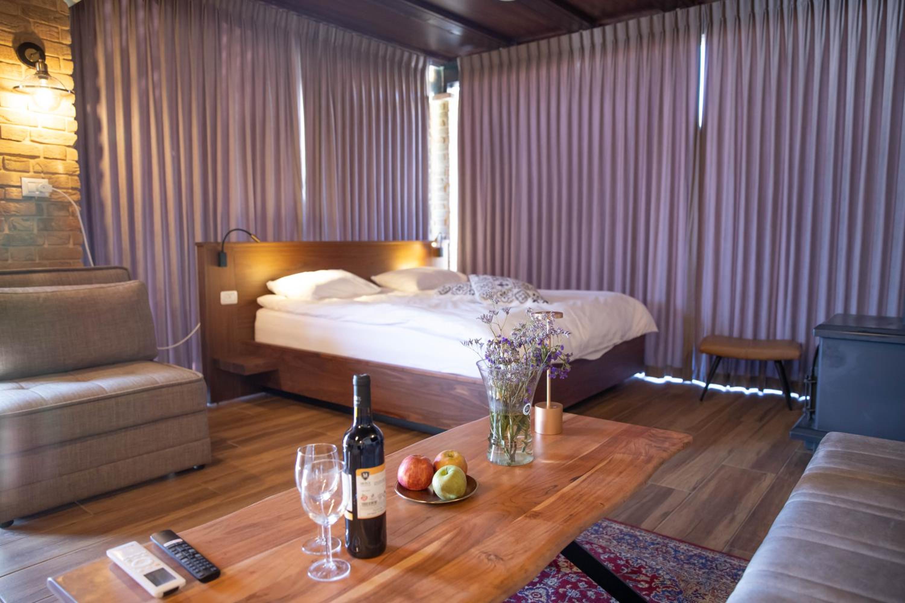 King Suite - Photo 46