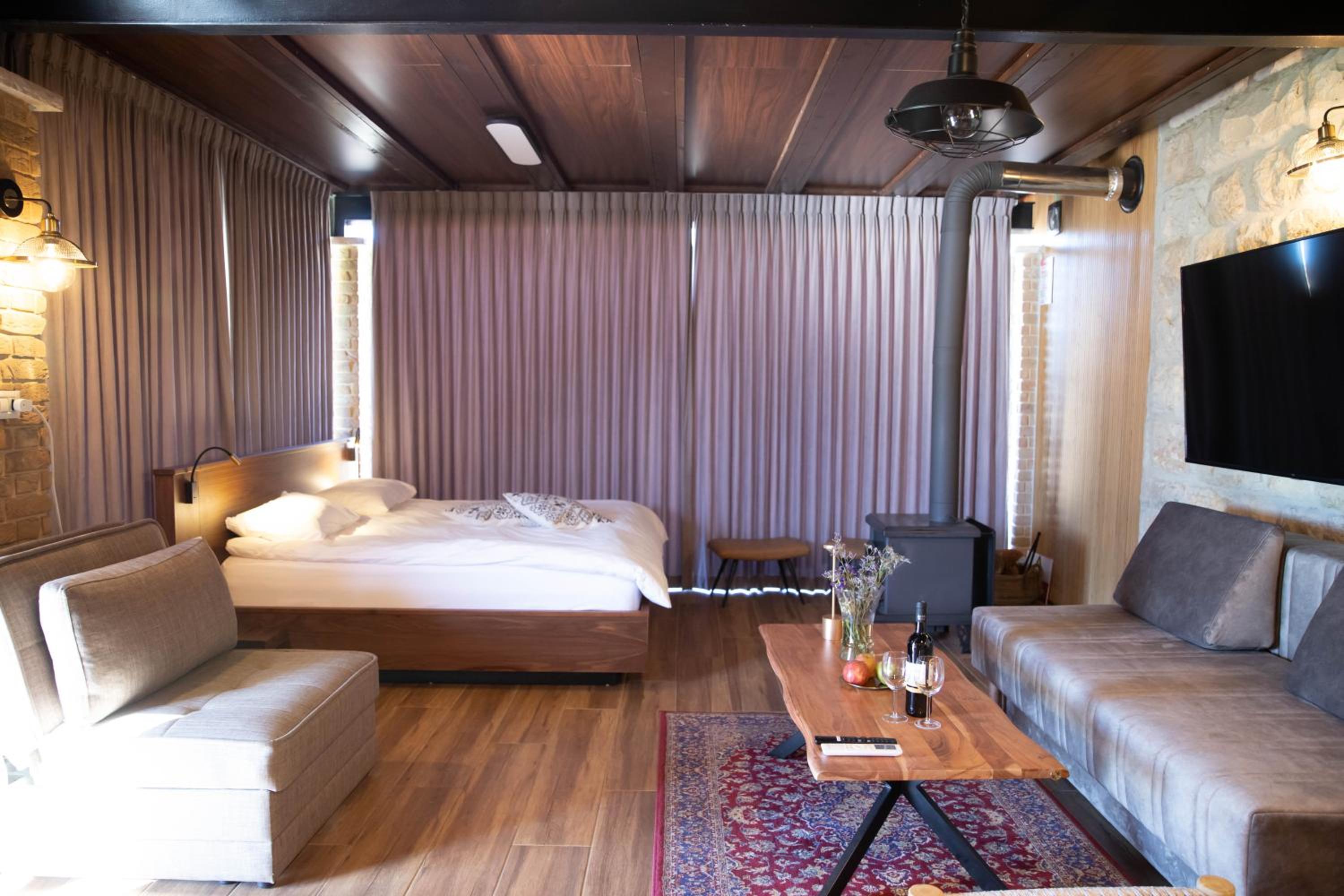 King Suite - Photo 47