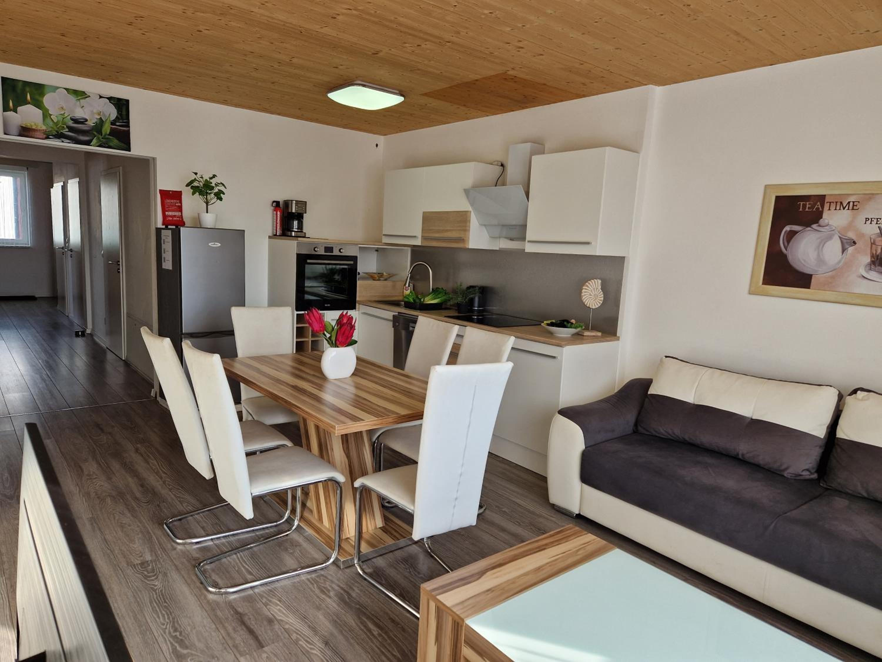 Three-Bedroom Apartment - Photo 5