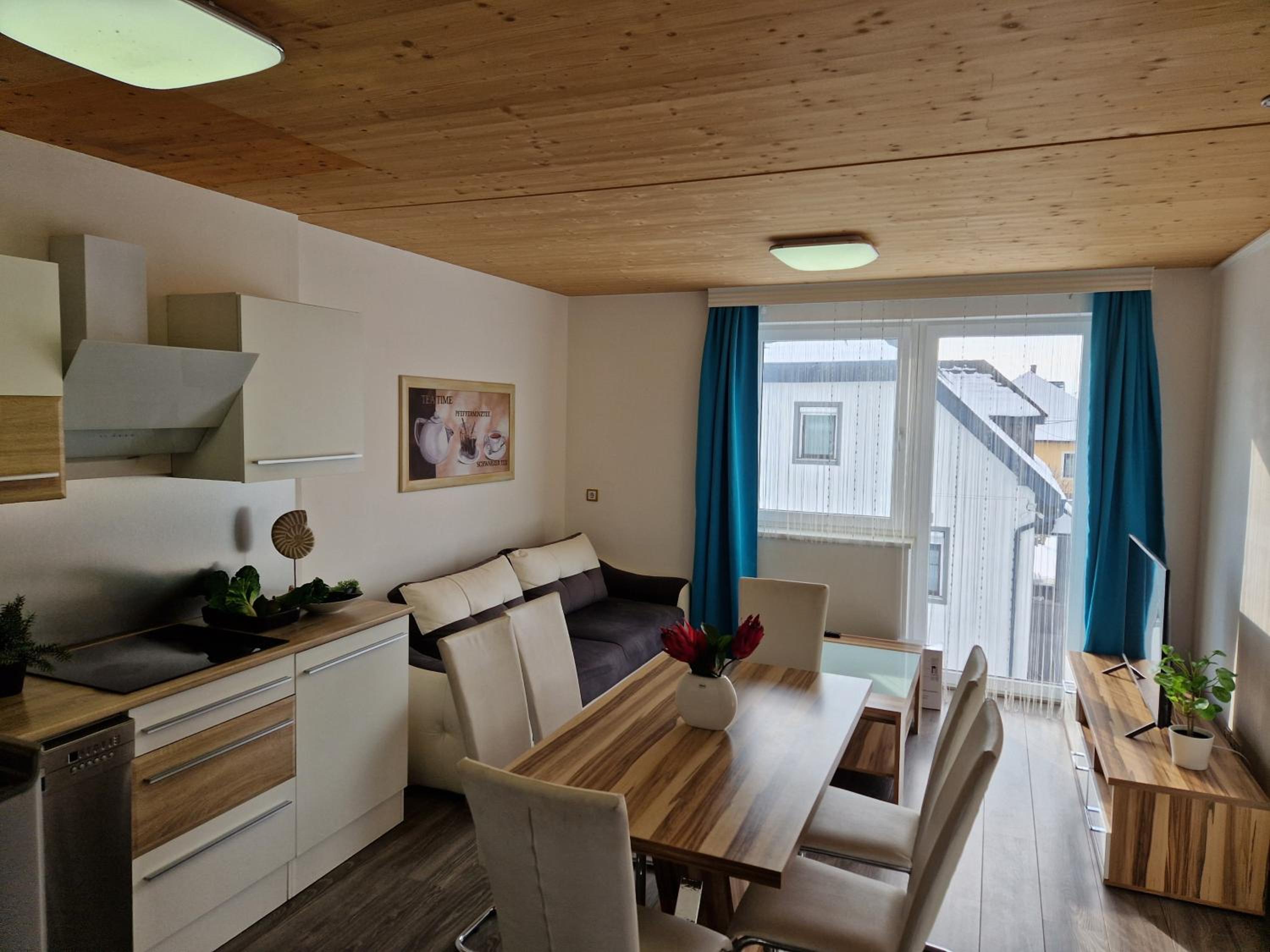 Three-Bedroom Apartment - Photo 4