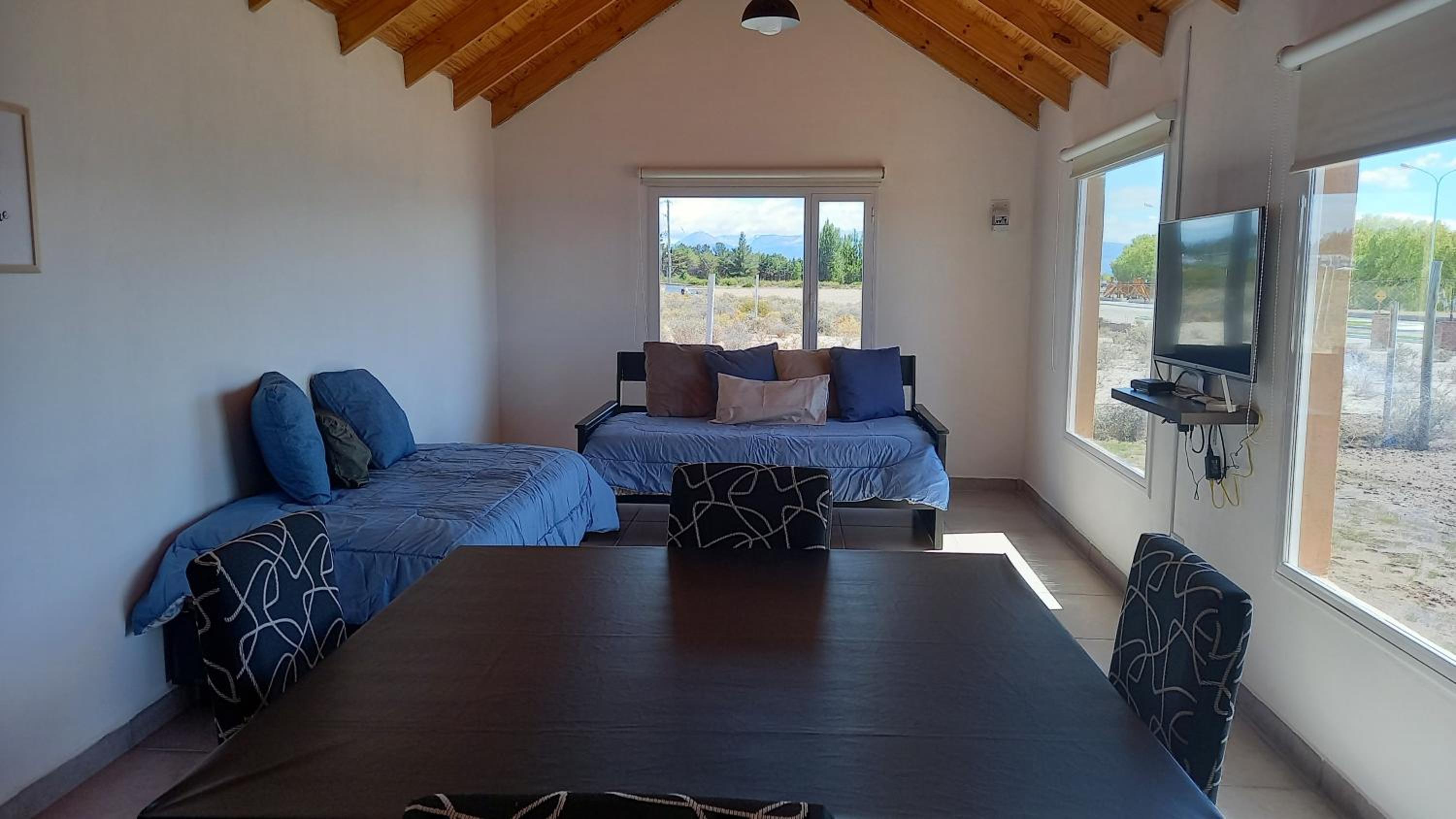 One-Bedroom House photo 1