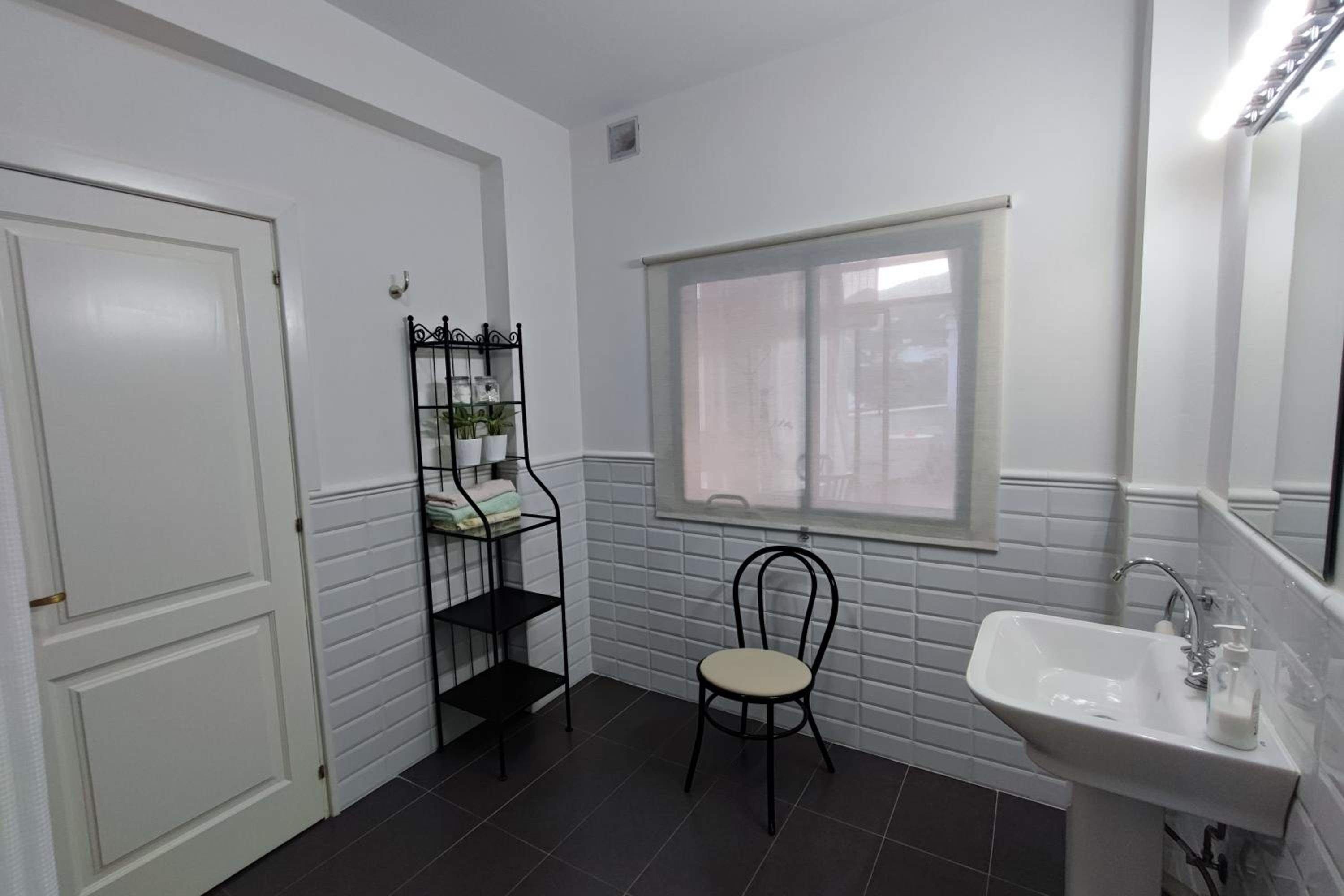 Two-Bedroom House photo 2