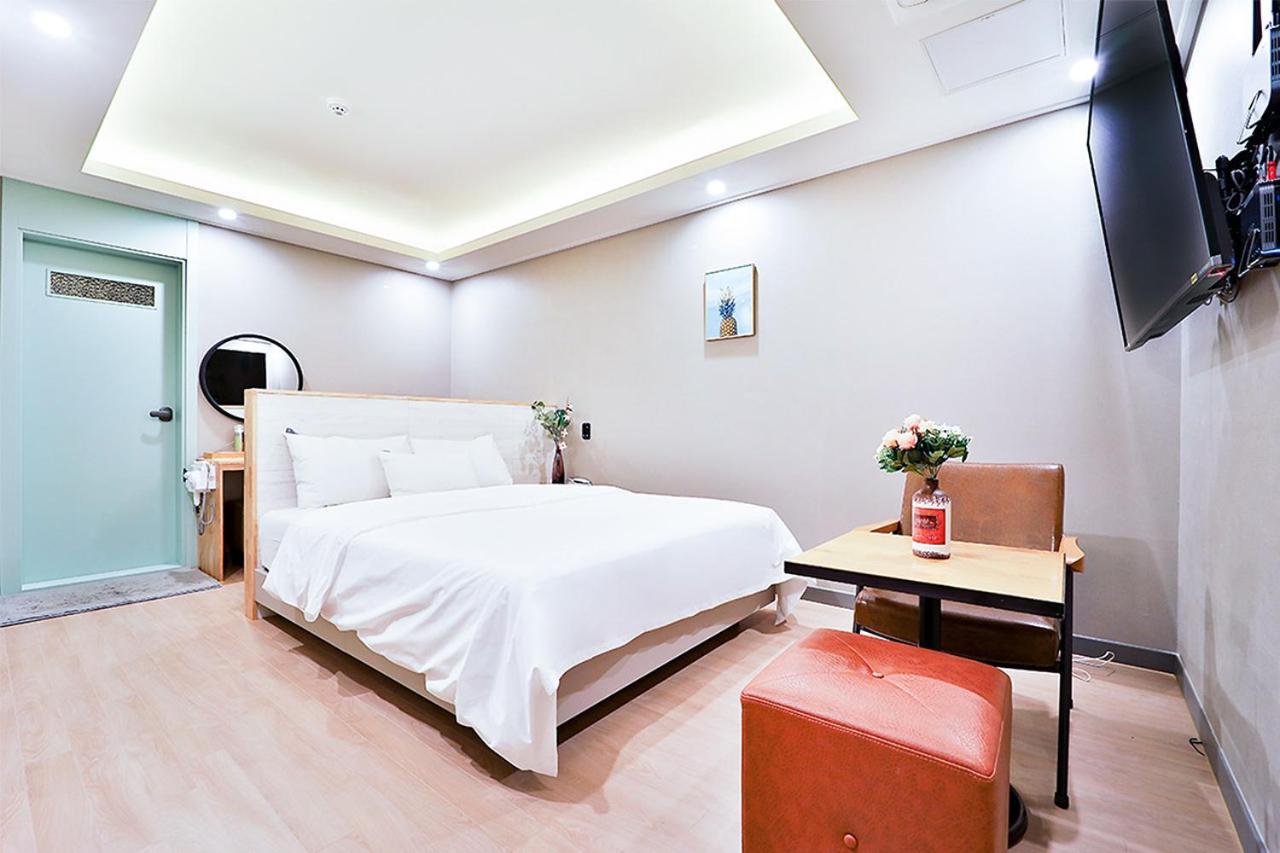 Standard Double Room - Photo 1