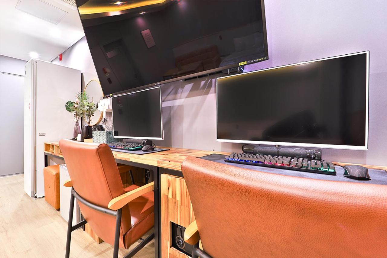 Superior Suite - Photo 10