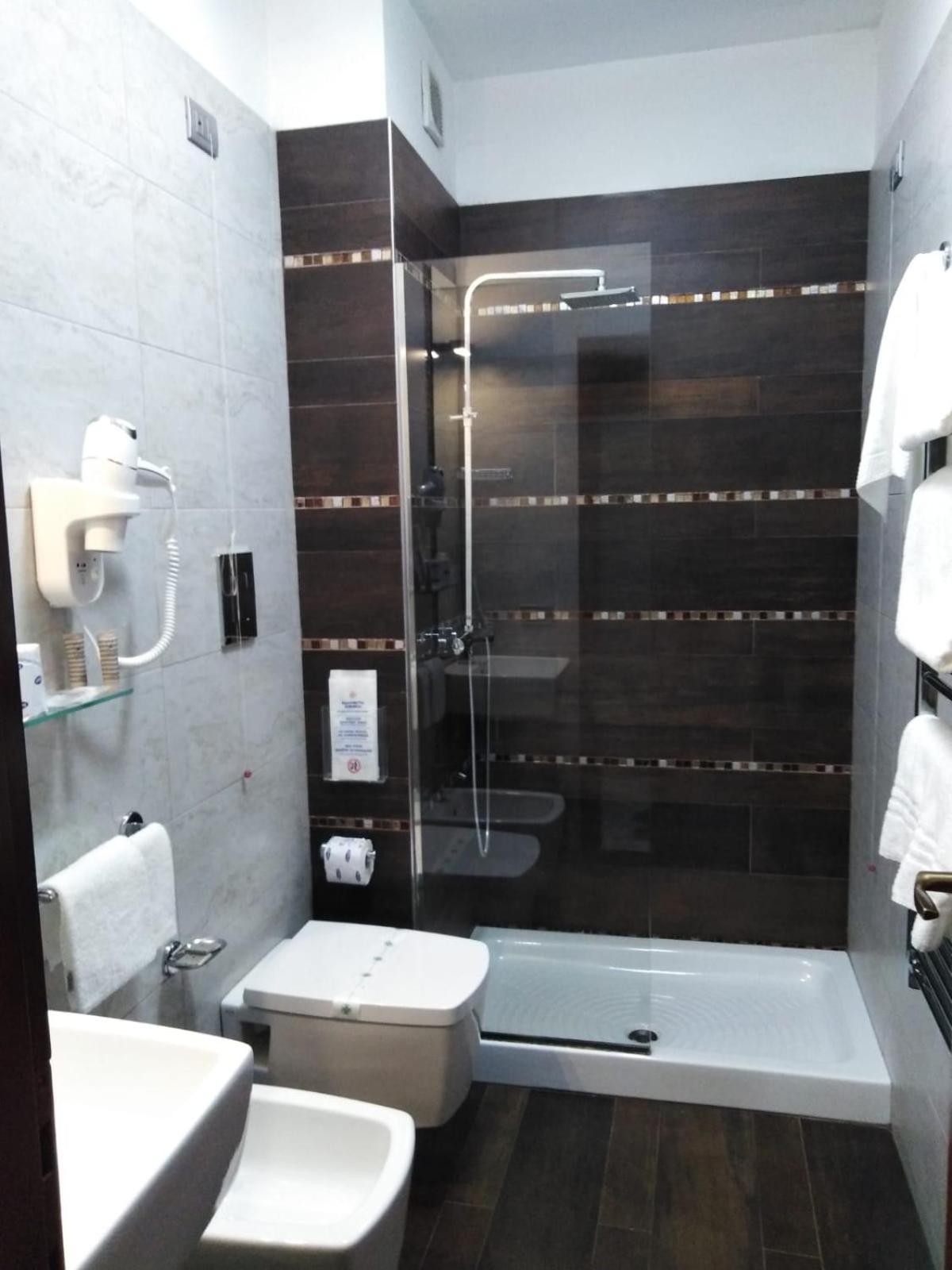 Double Room with Balcony photo 2