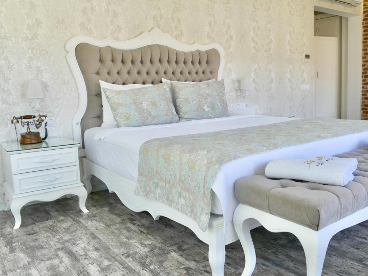Executive Suite with Garden View