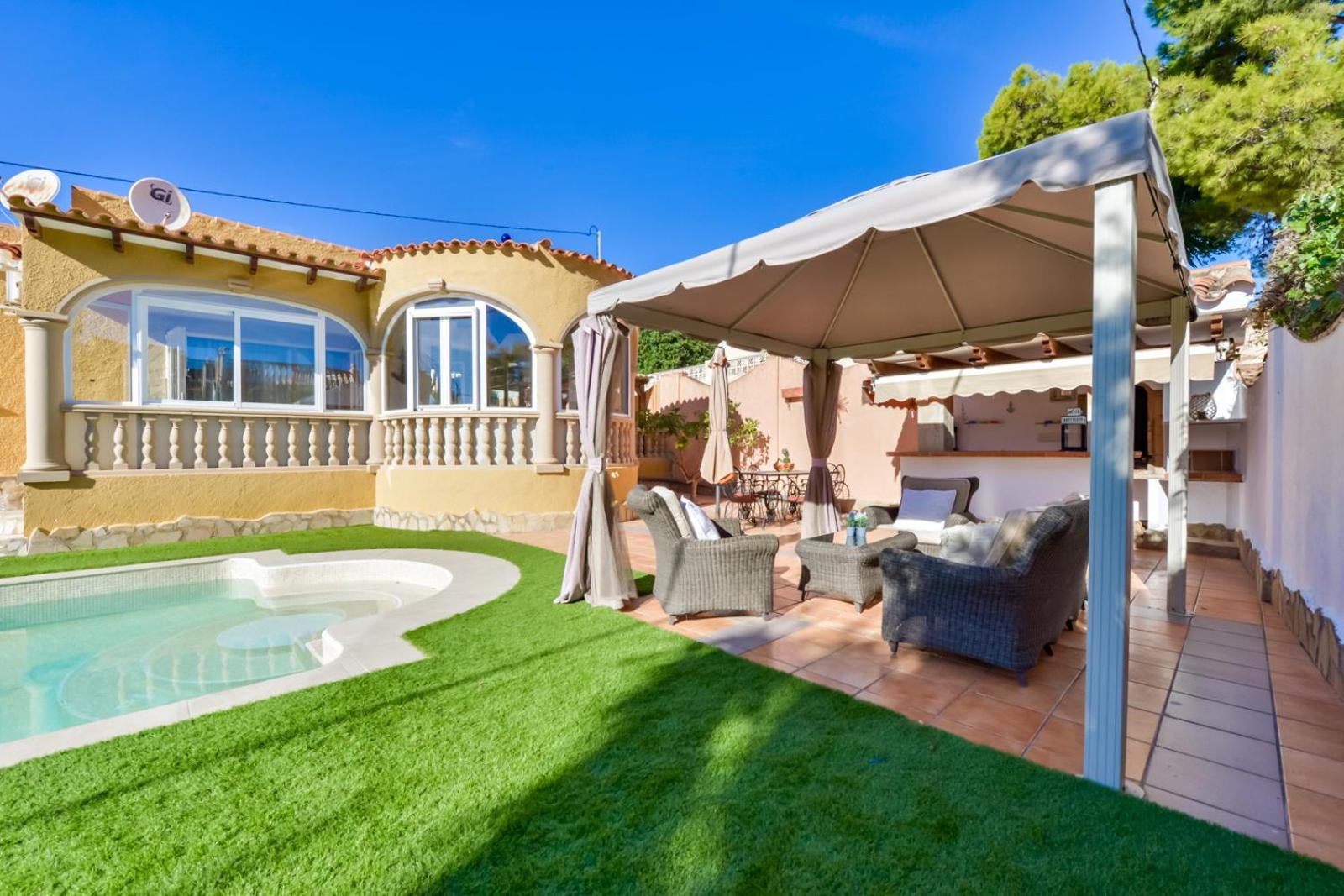 Villa photo 3