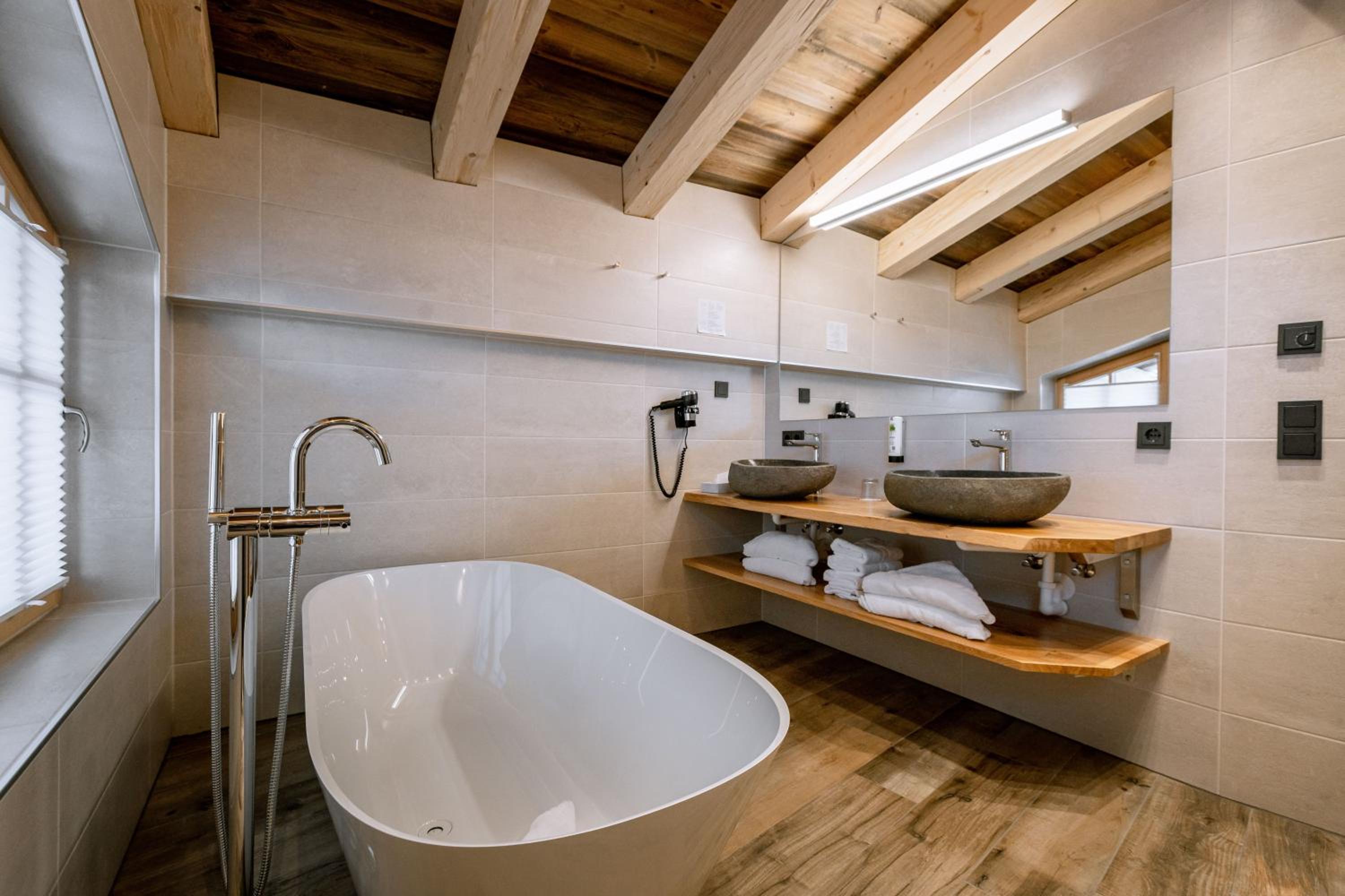 Double Room - Photo 10