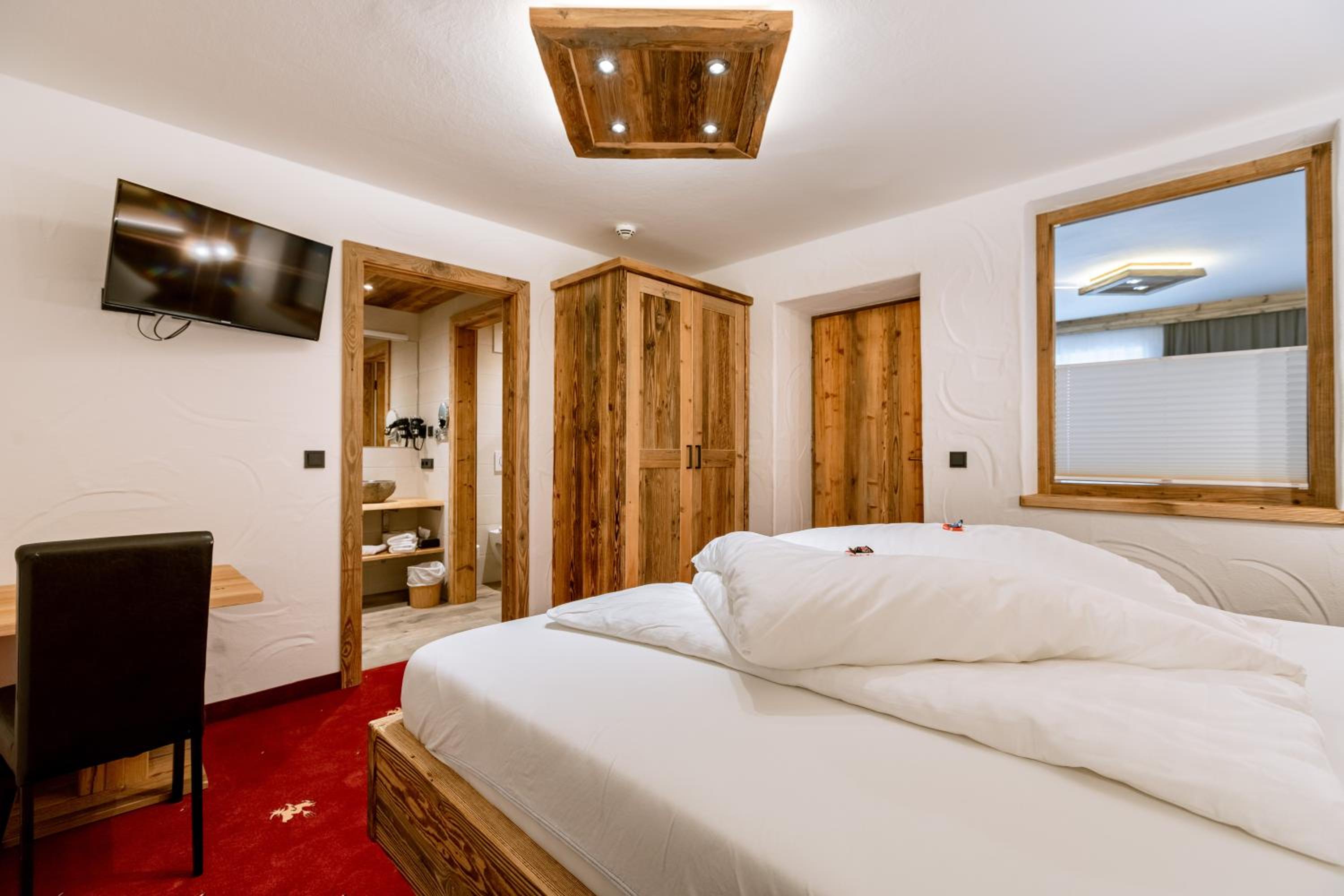 Double Room - Photo 11