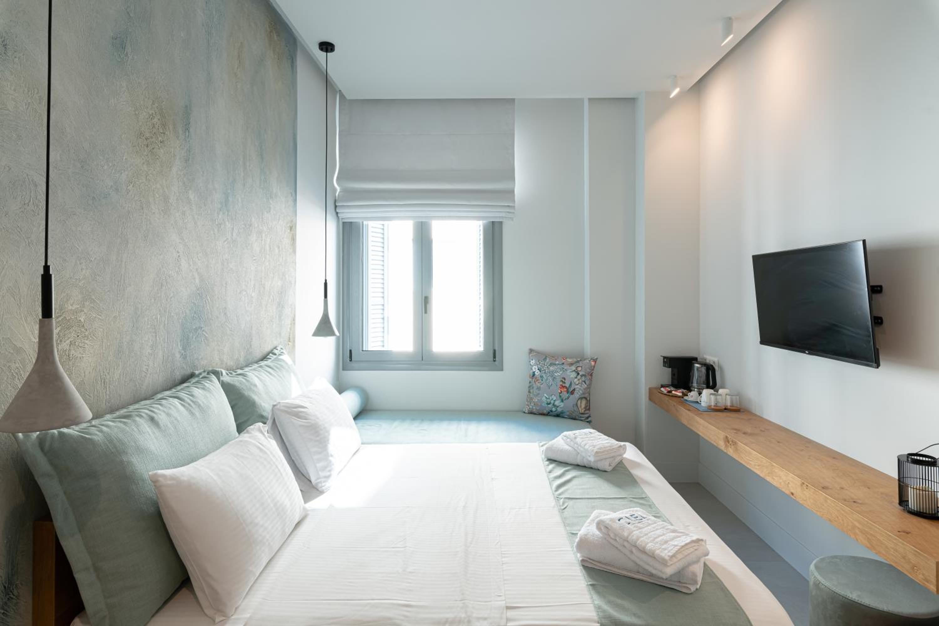 Suite with City View photo 2