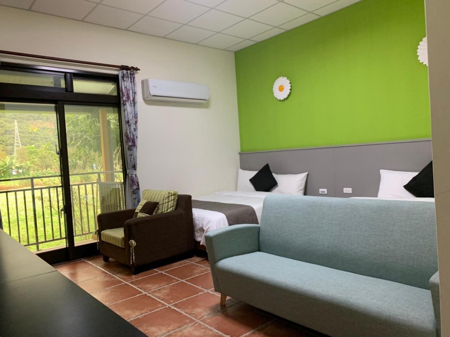 Quadruple Room with Balcony photo 1