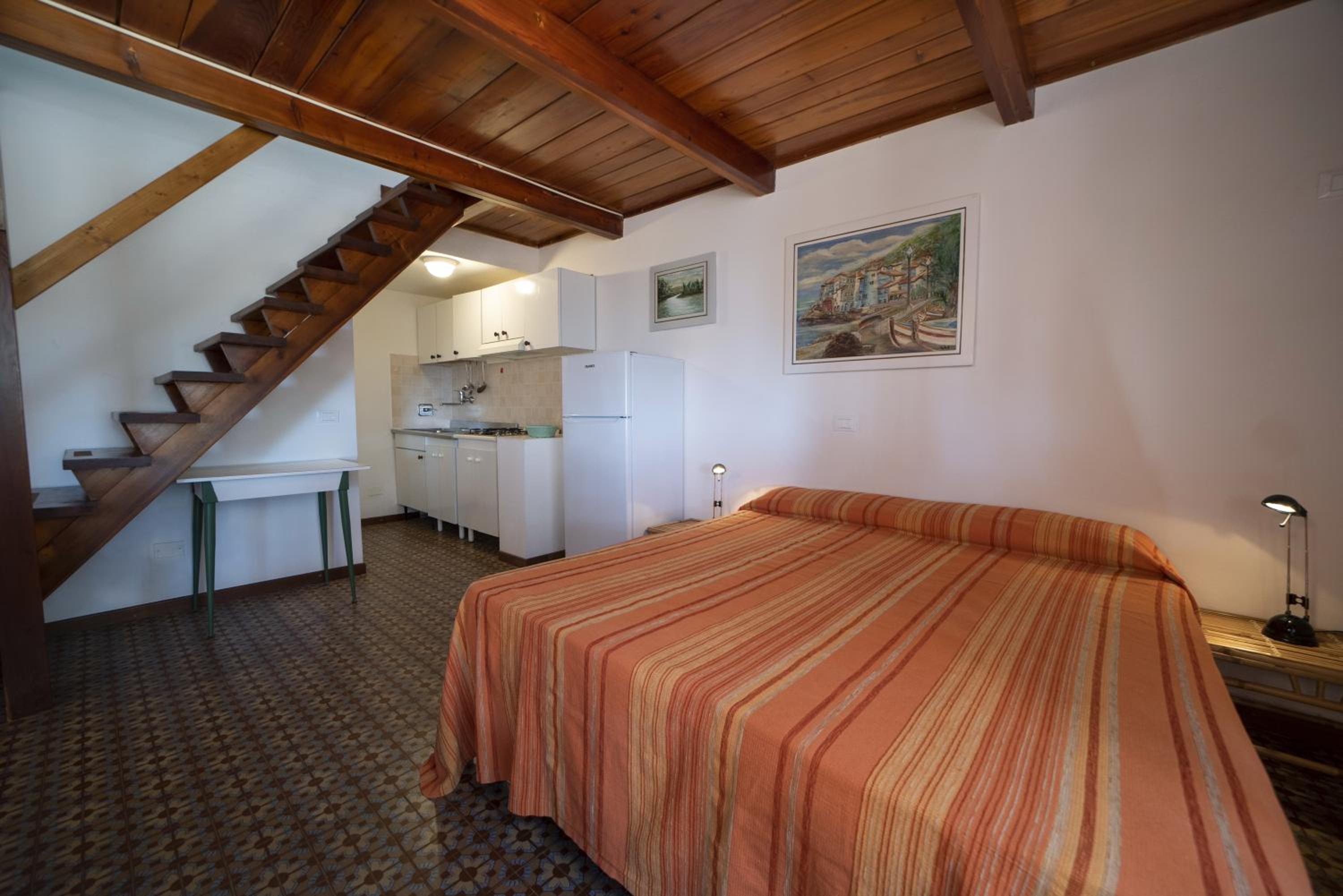 One-Bedroom Apartment (5 Adults)