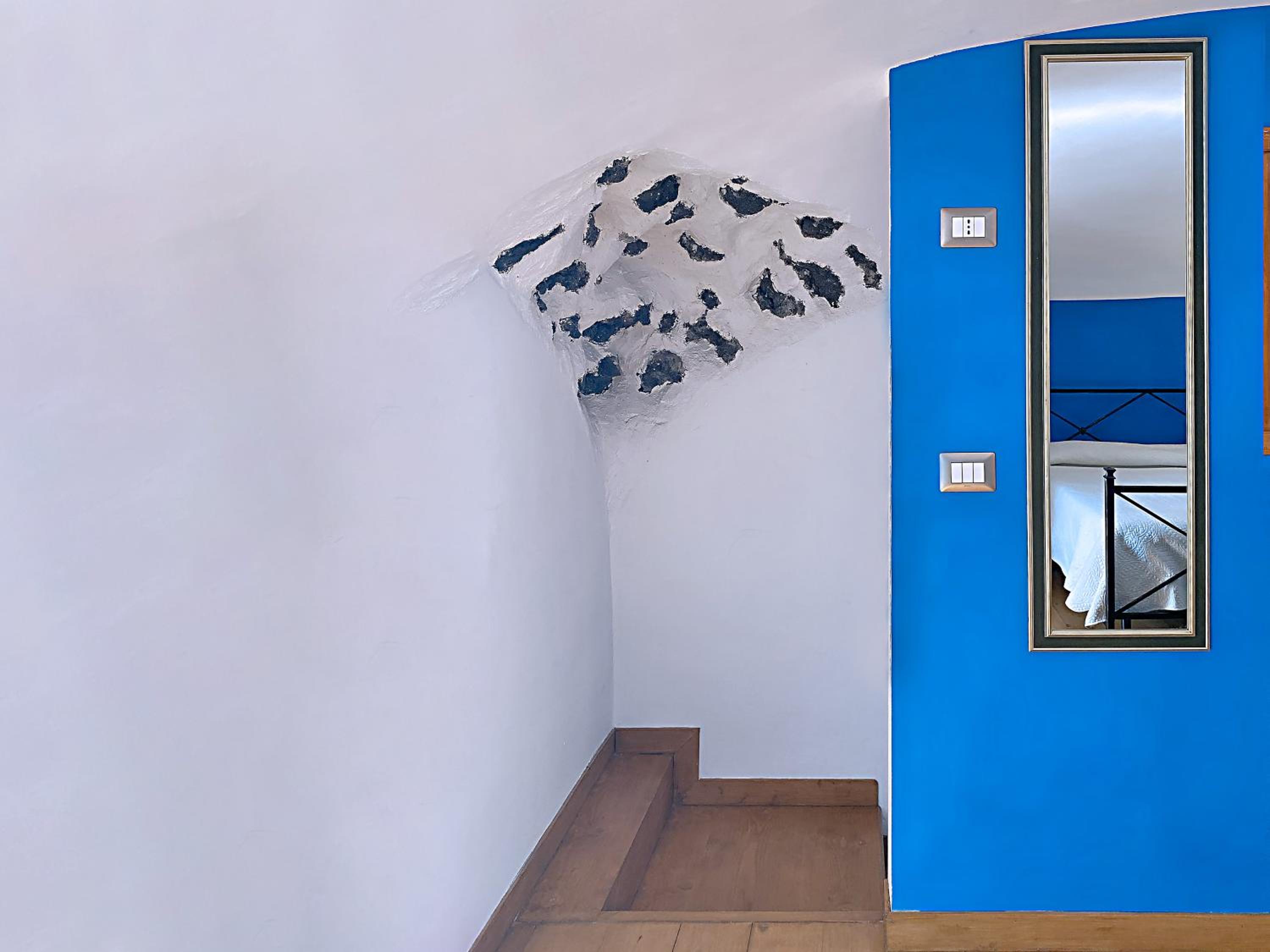 Three-Bedroom House - Photo 9