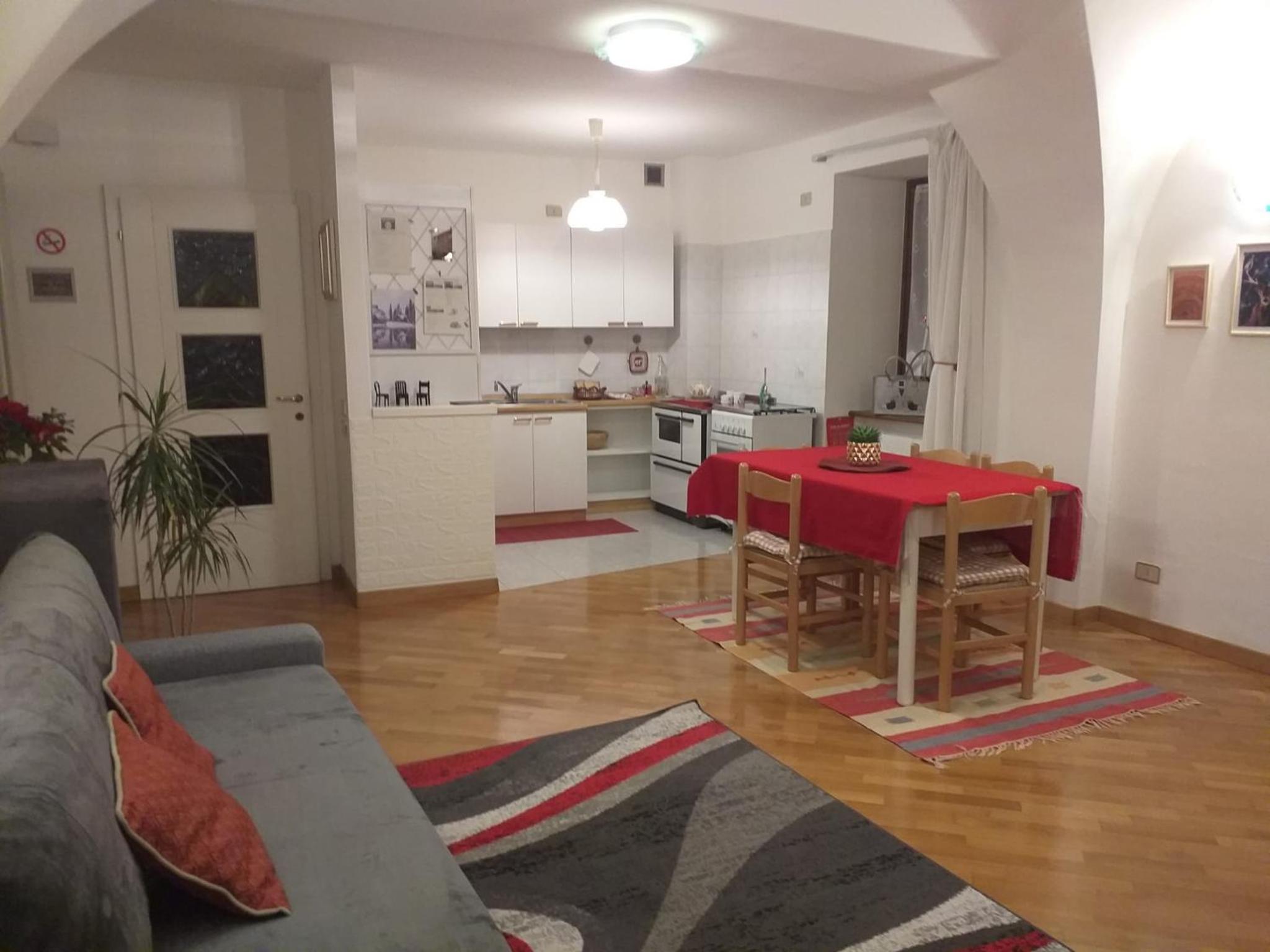One-Bedroom Apartment photo 2