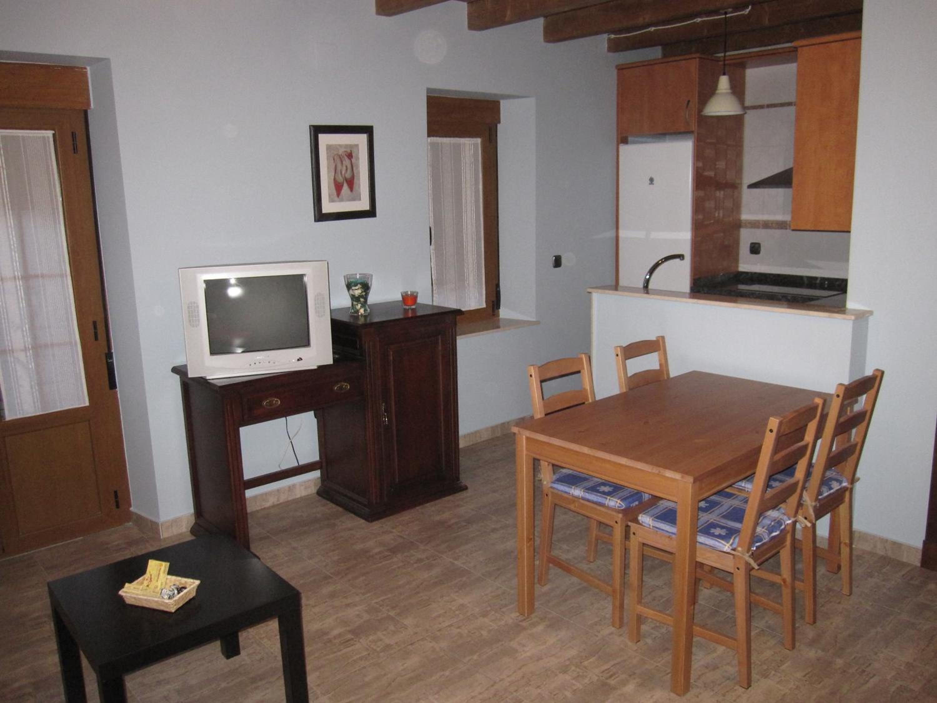 Apartment with Balcony photo 3