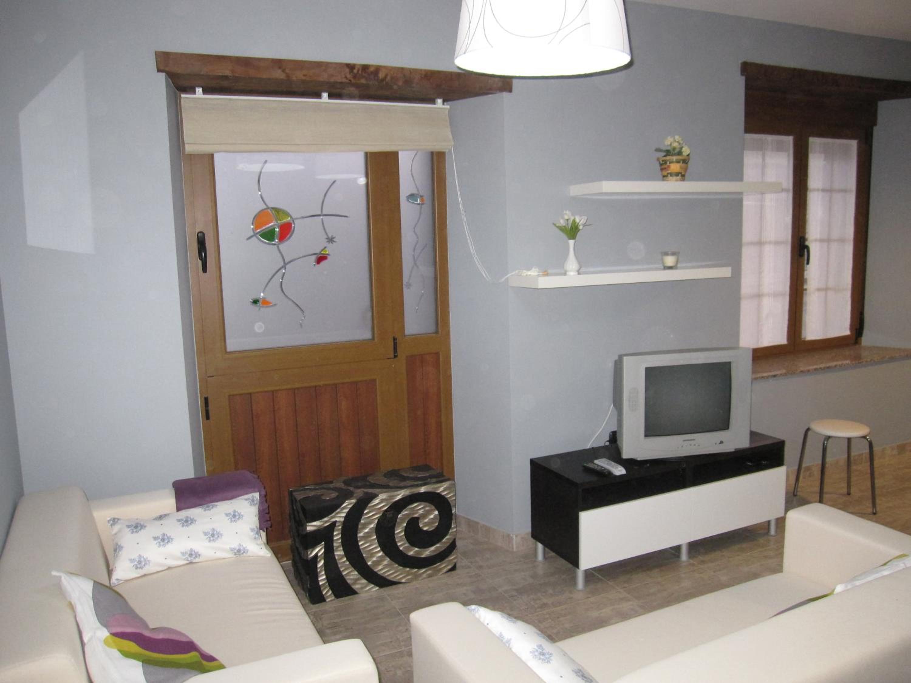 Two-Bedroom Apartment - Photo 3