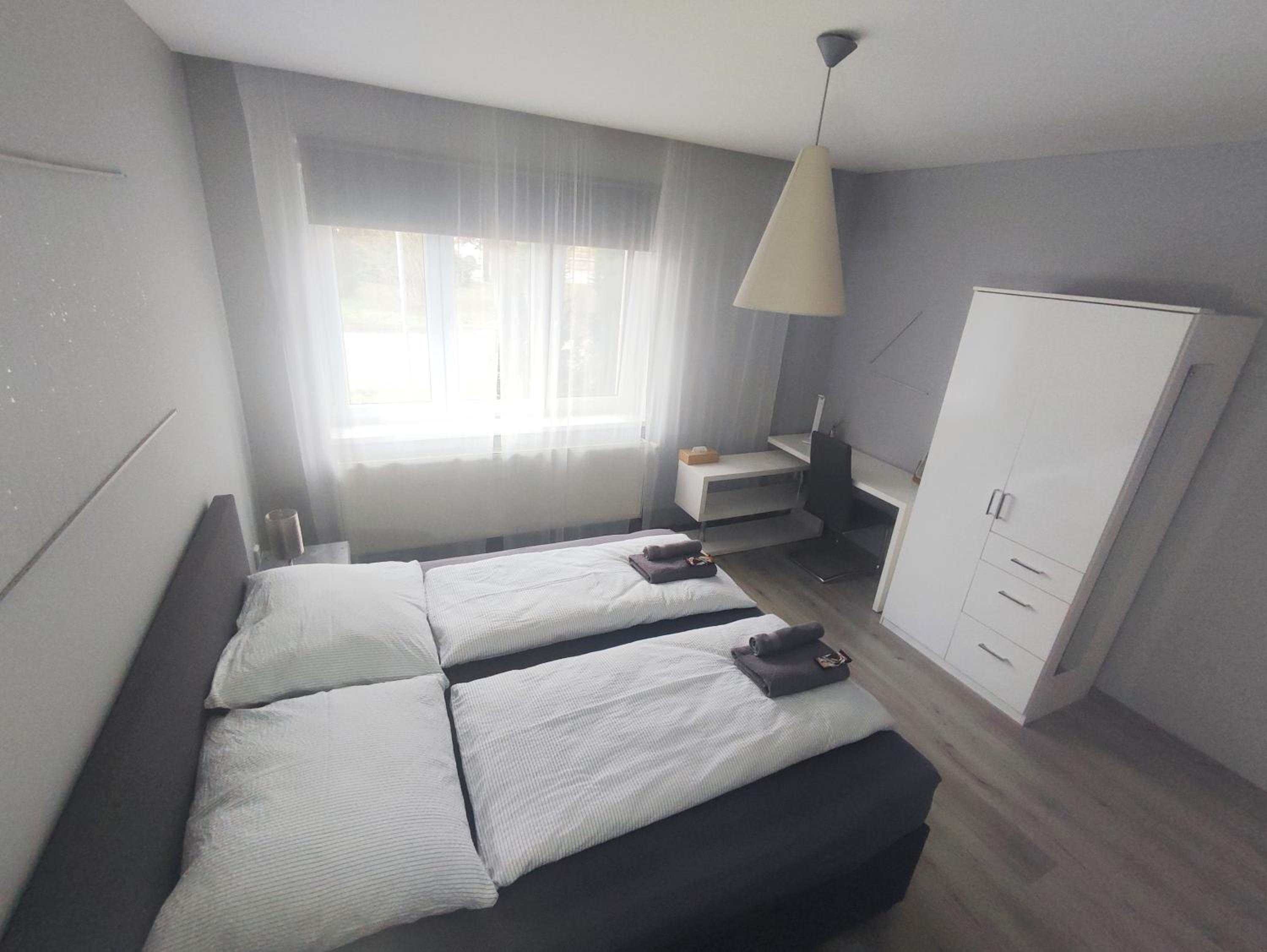 One-Bedroom Apartment photo 1