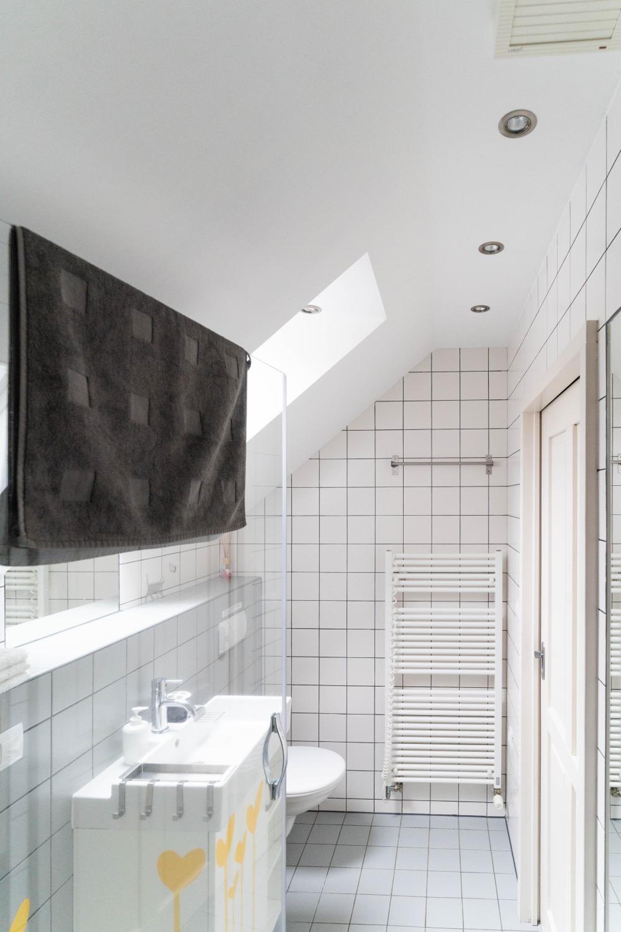 Triple Room with Bathroom - Photo 8