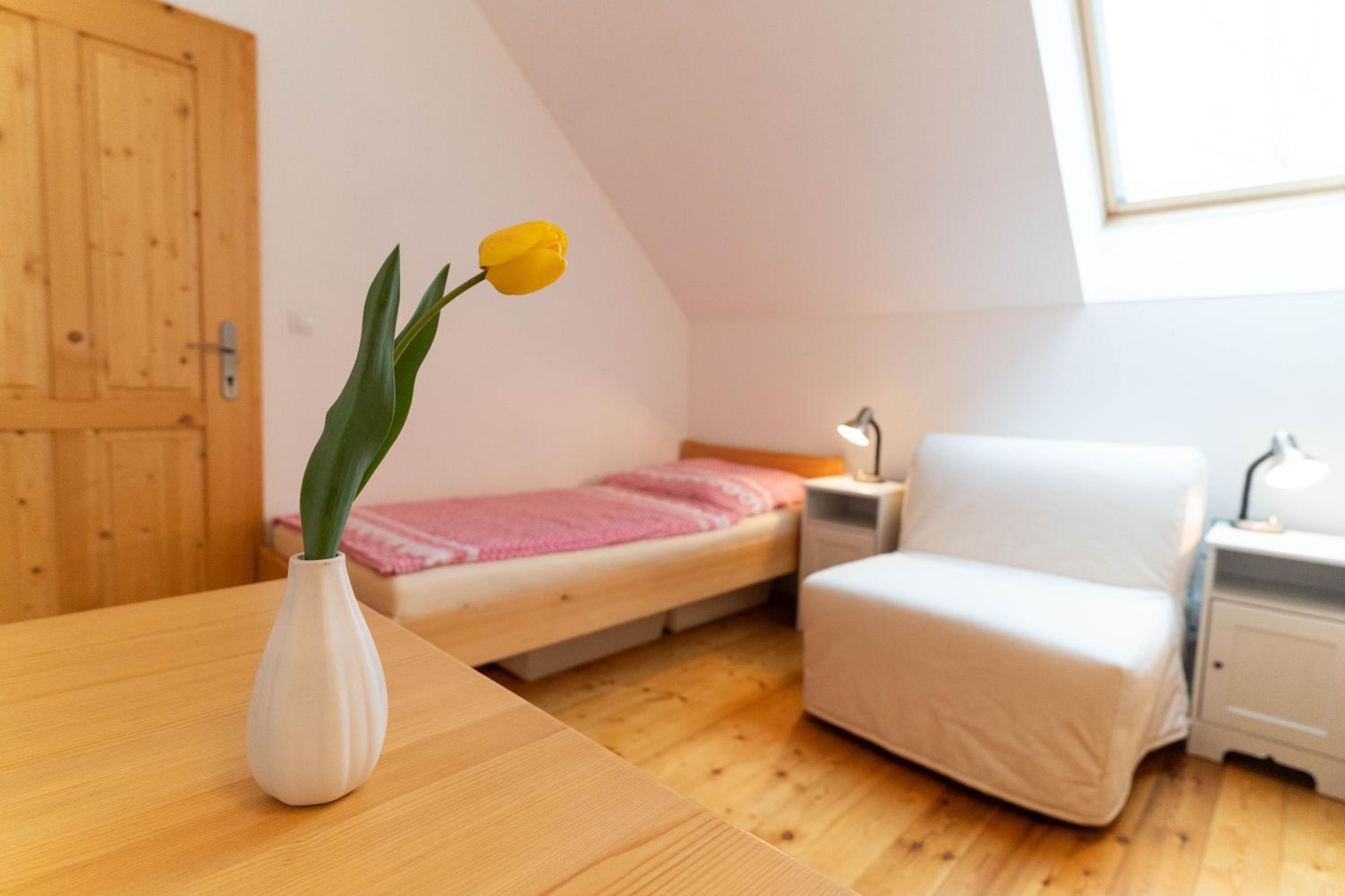 Triple Room with Bathroom - Photo 12