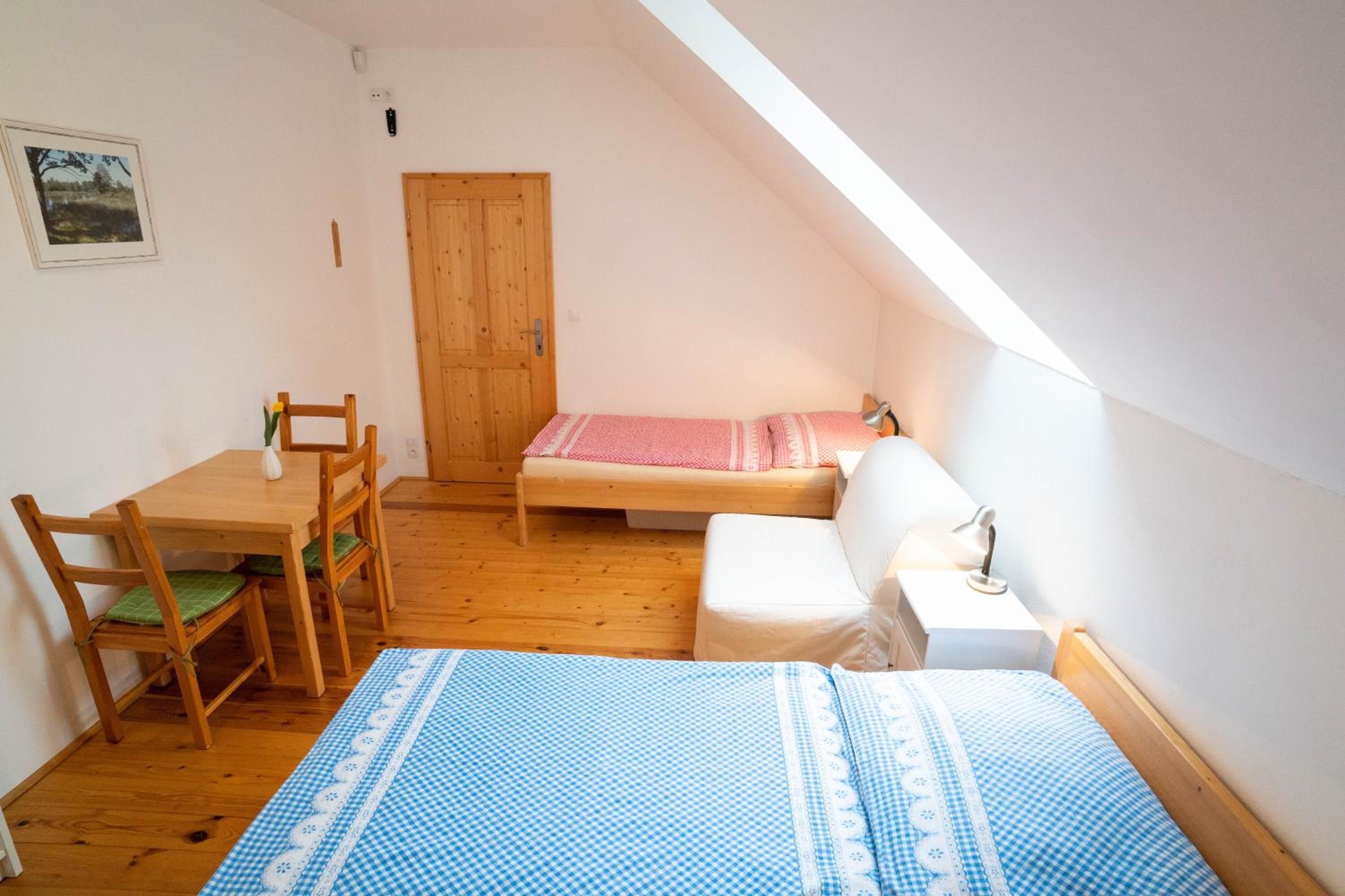 Triple Room with Bathroom - Photo 1