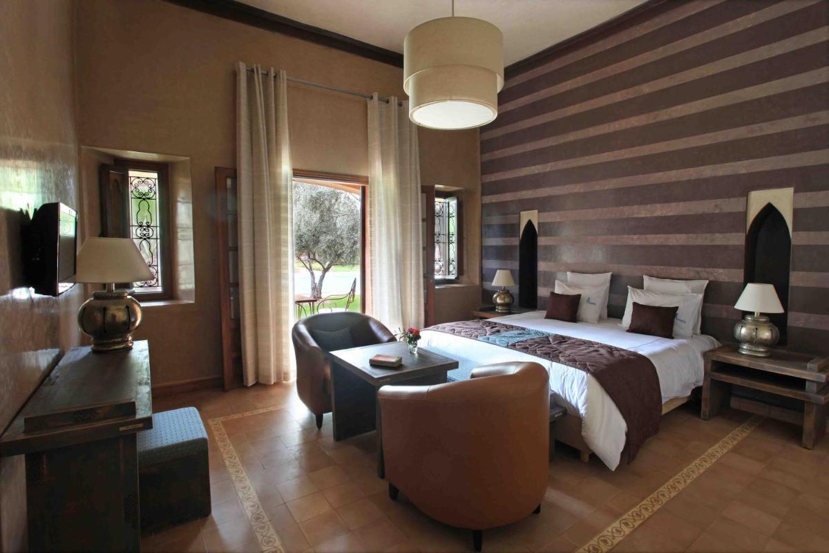 Deluxe Suite with Terrace photo 2
