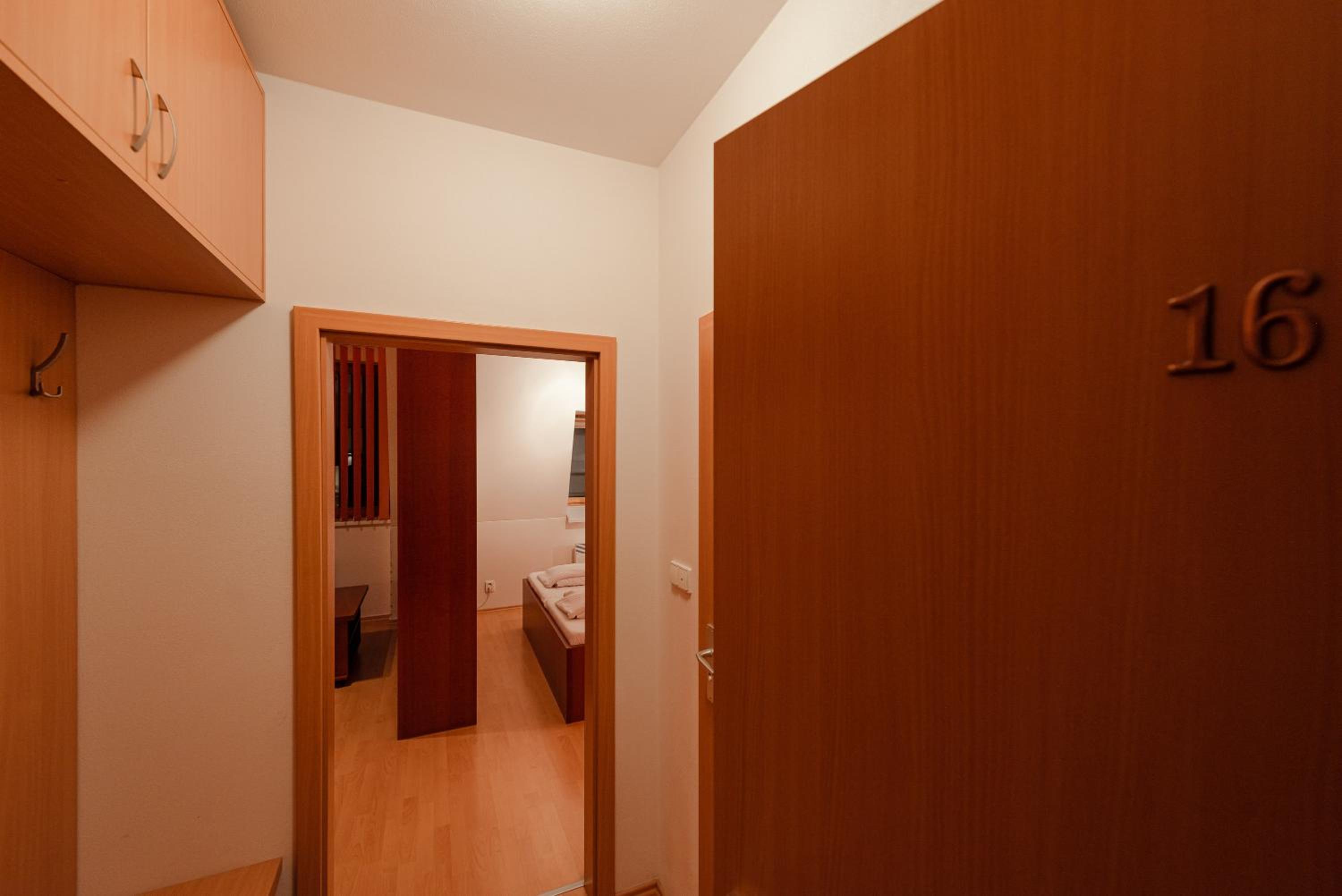 One-Bedroom Apartment photo 3