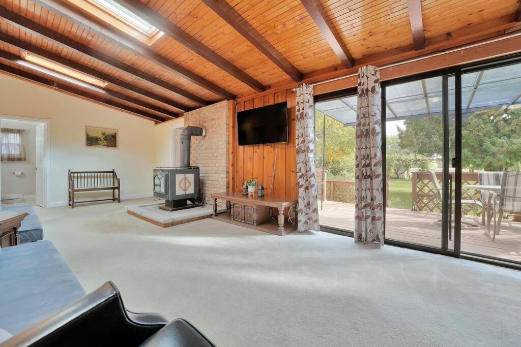 Three-Bedroom House photo 1